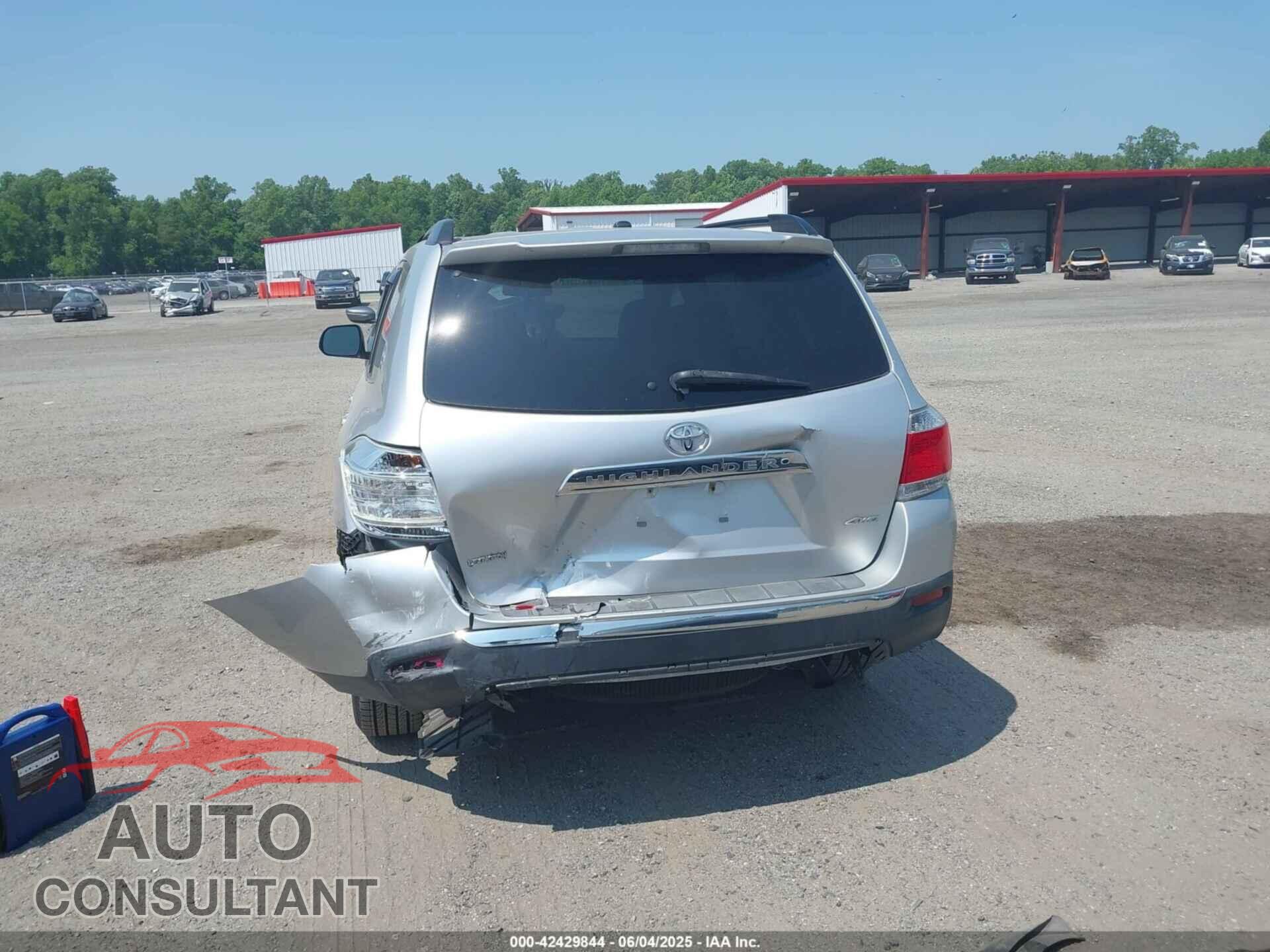 TOYOTA HIGHLANDER 2012 - 5TDBK3EH2CS108317