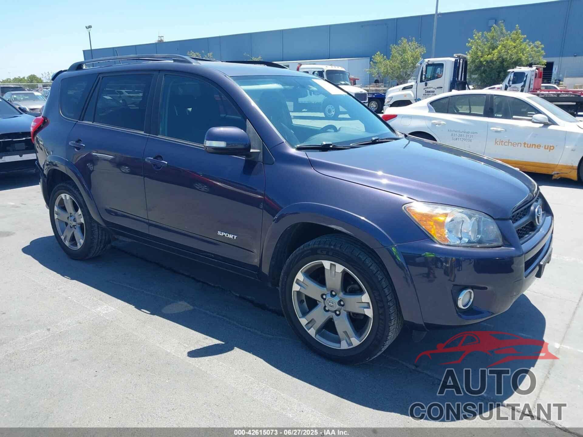 TOYOTA RAV4 2009 - JTMBK32V195075075