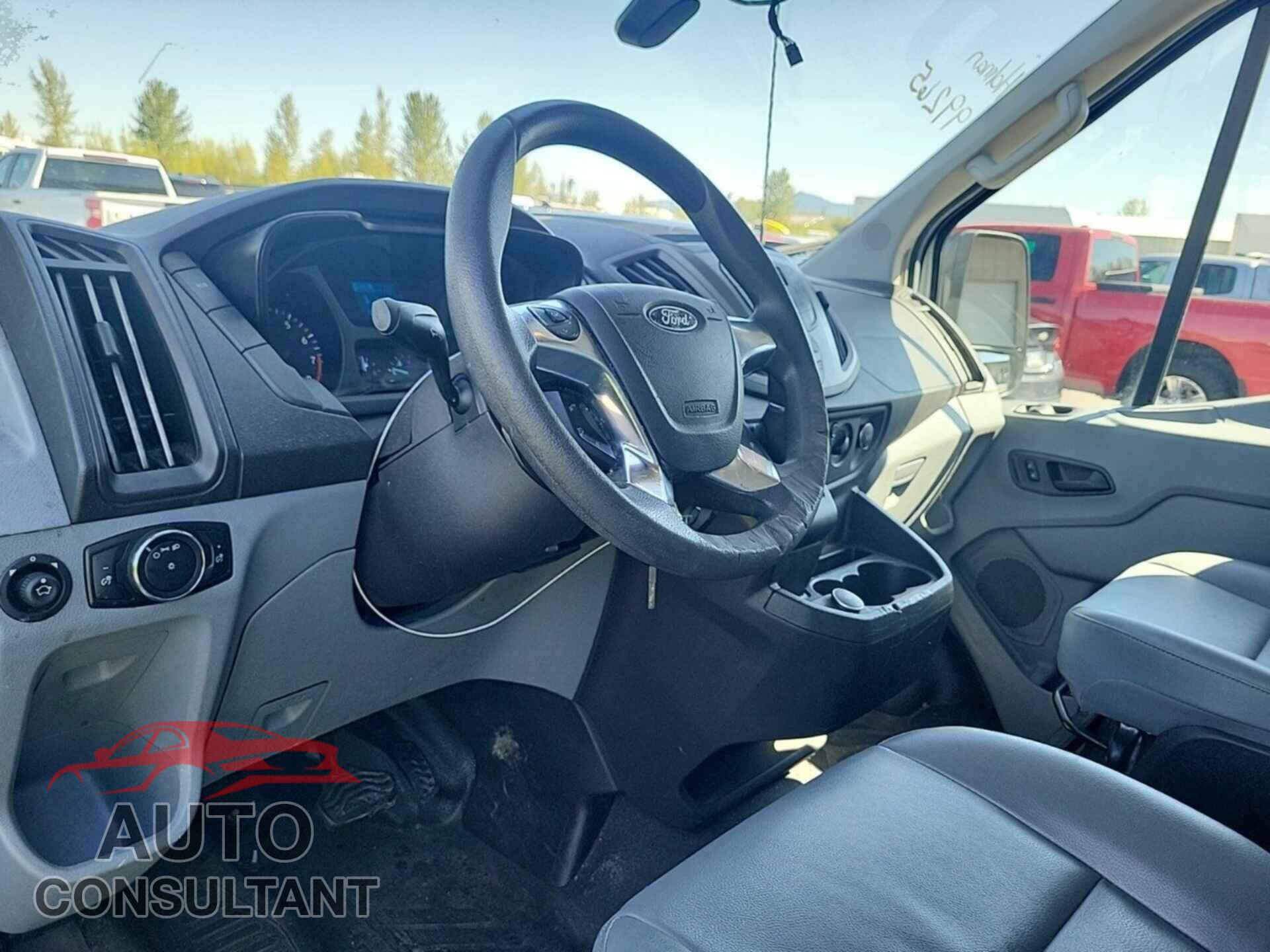 FORD TRANSIT 2017 - 1FTYR2CM1HKA31809