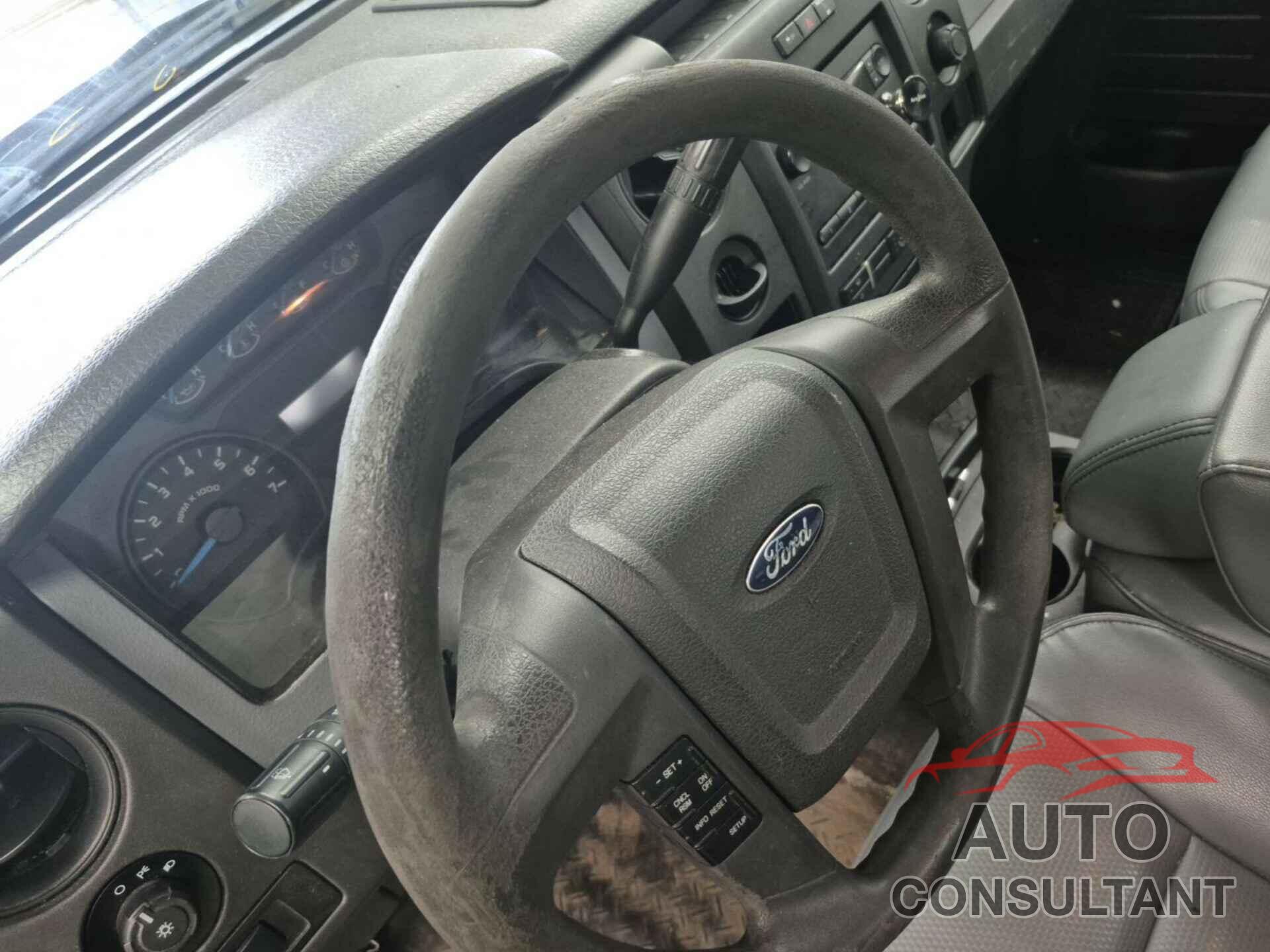 FORD F150 2014 - 1FTMF1CM2EKE73396