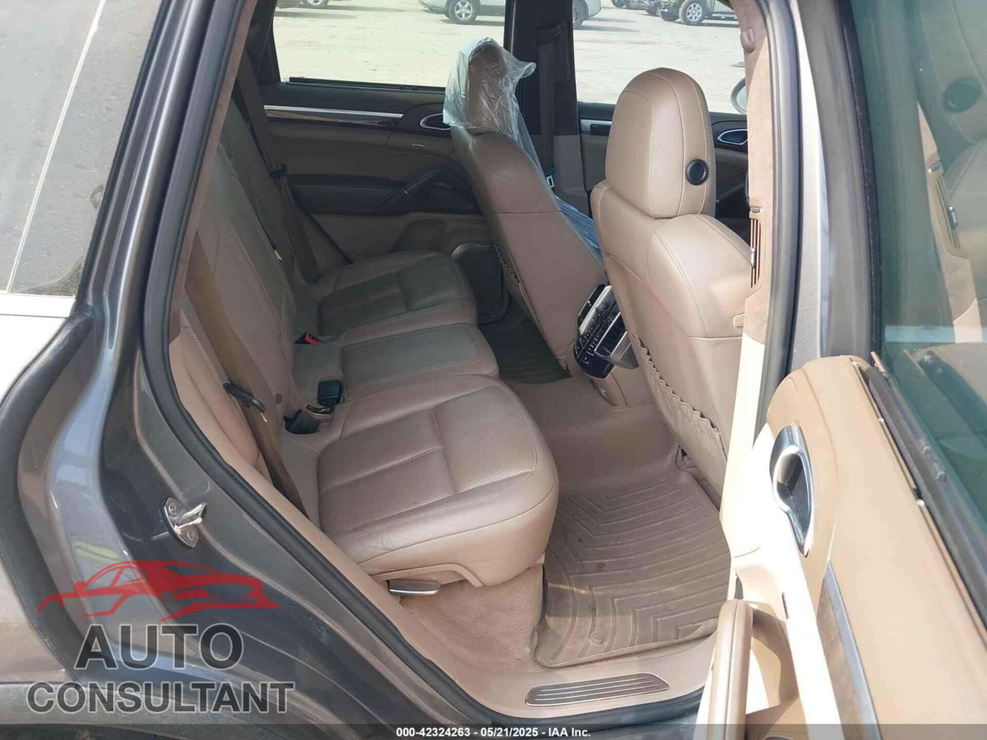 PORSCHE CAYENNE 2012 - WP1AC2A29CLA80486