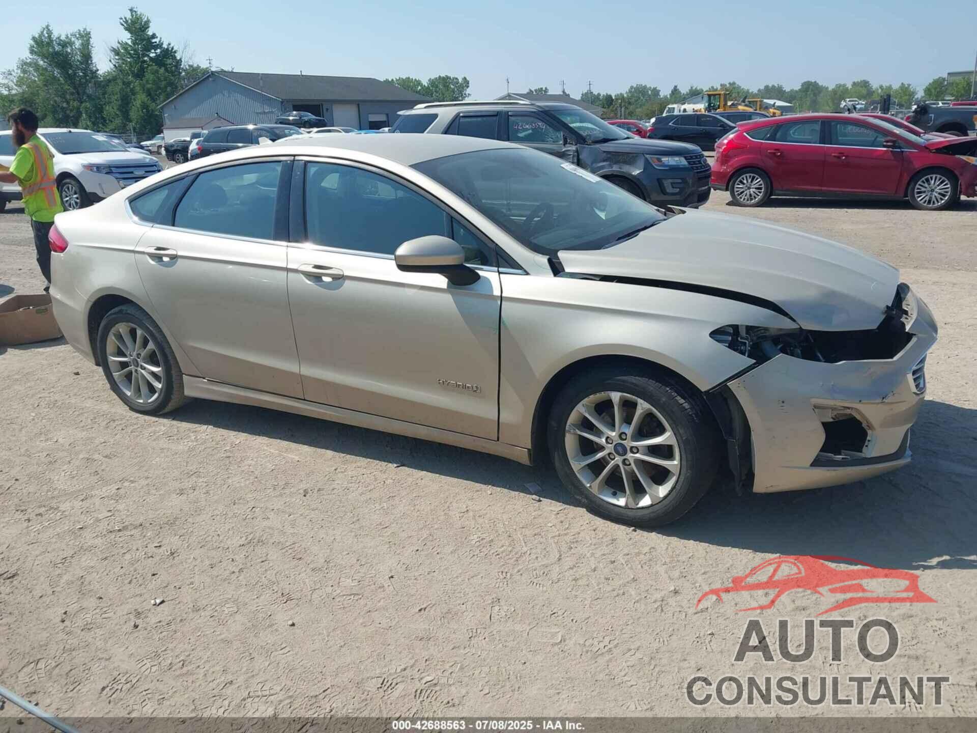 FORD FUSION HYBRID 2019 - 3FA6P0LU9KR276240