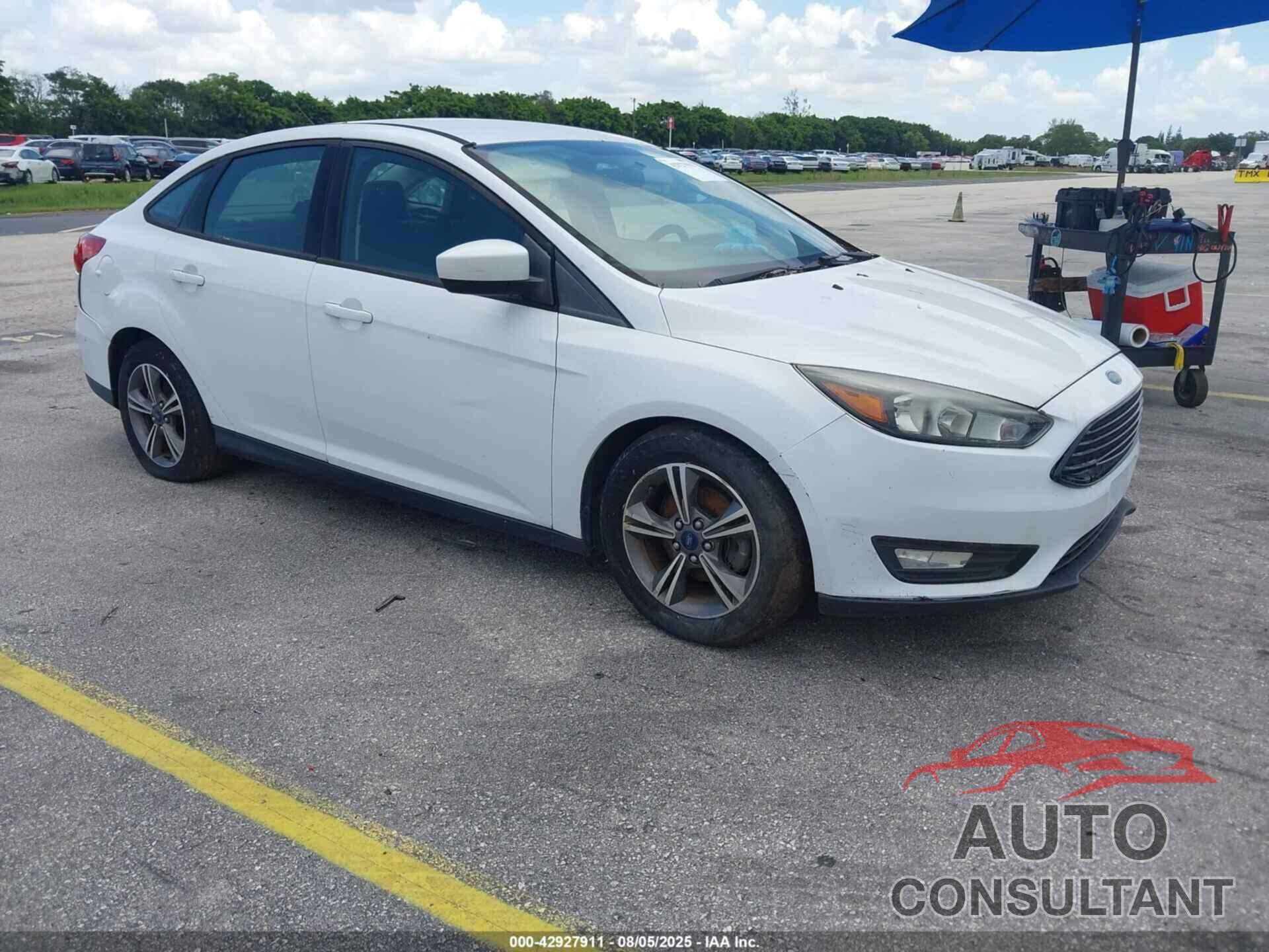 FORD FOCUS 2018 - 1FADP3FE1JL201574