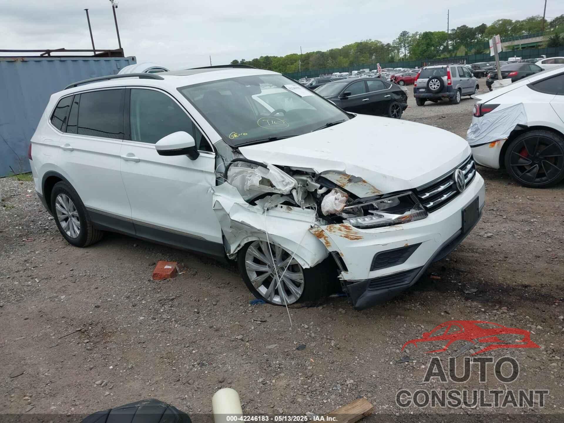 VOLKSWAGEN TIGUAN 2018 - 3VV2B7AX8JM102377