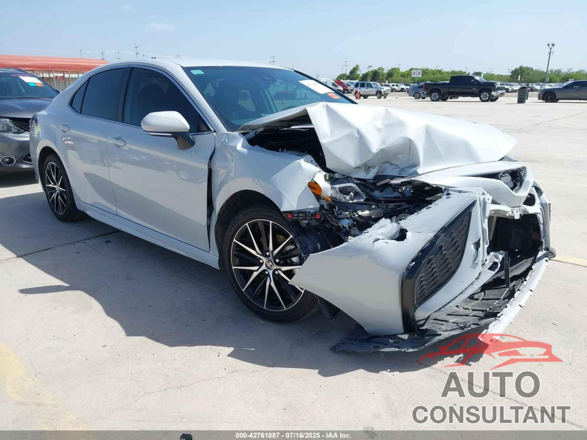 TOYOTA CAMRY 2024 - 4T1T11AK5RU196552