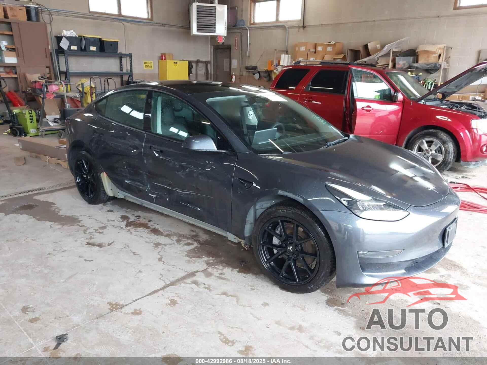 TESLA MODEL 3 2022 - 5YJ3E1EB2NF120339
