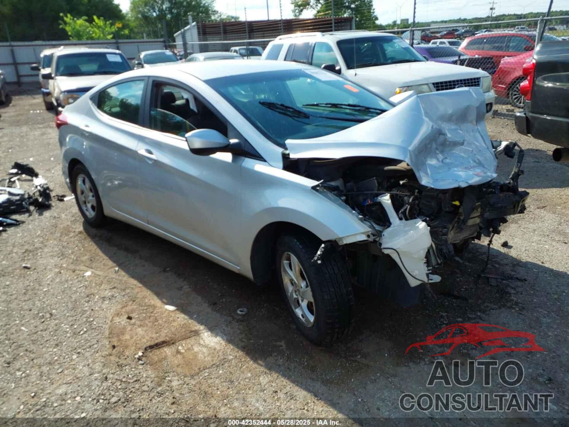 HYUNDAI ELANTRA 2015 - 5NPDH4AE8FH569945