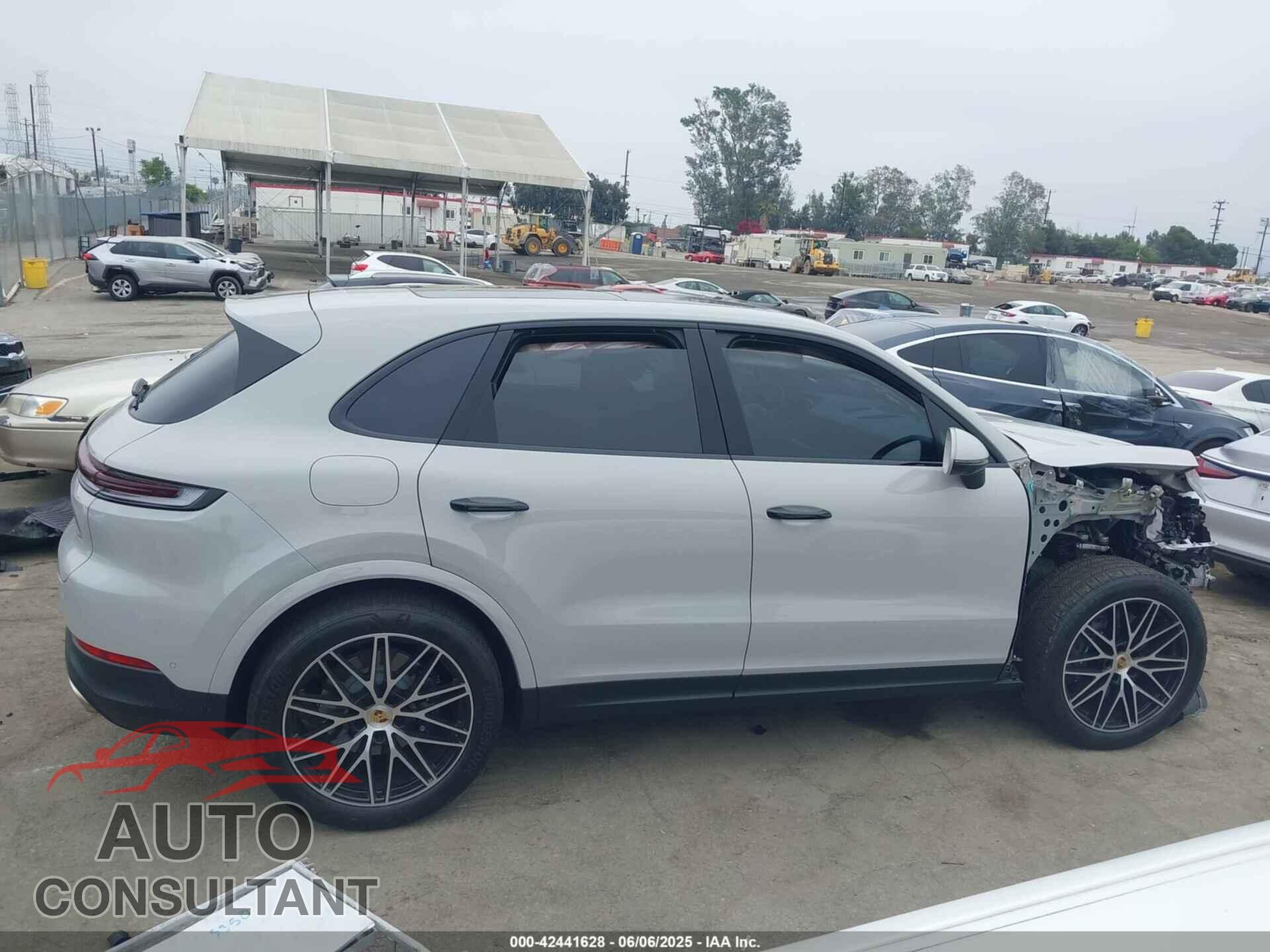 PORSCHE CAYENNE 2024 - WP1AA2AY0RDA14504