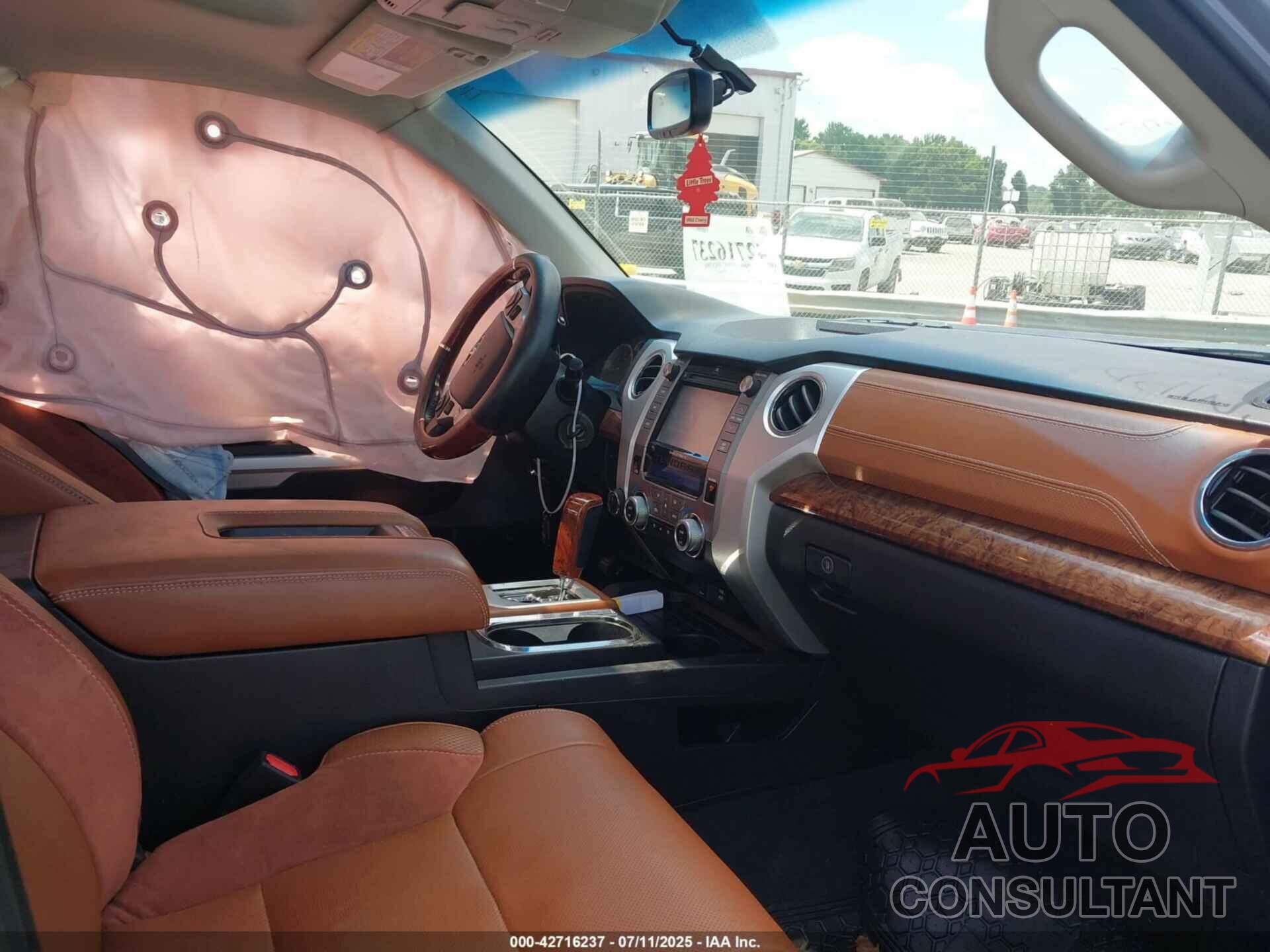 TOYOTA TUNDRA 2016 - 5TFAY5F15GX501283