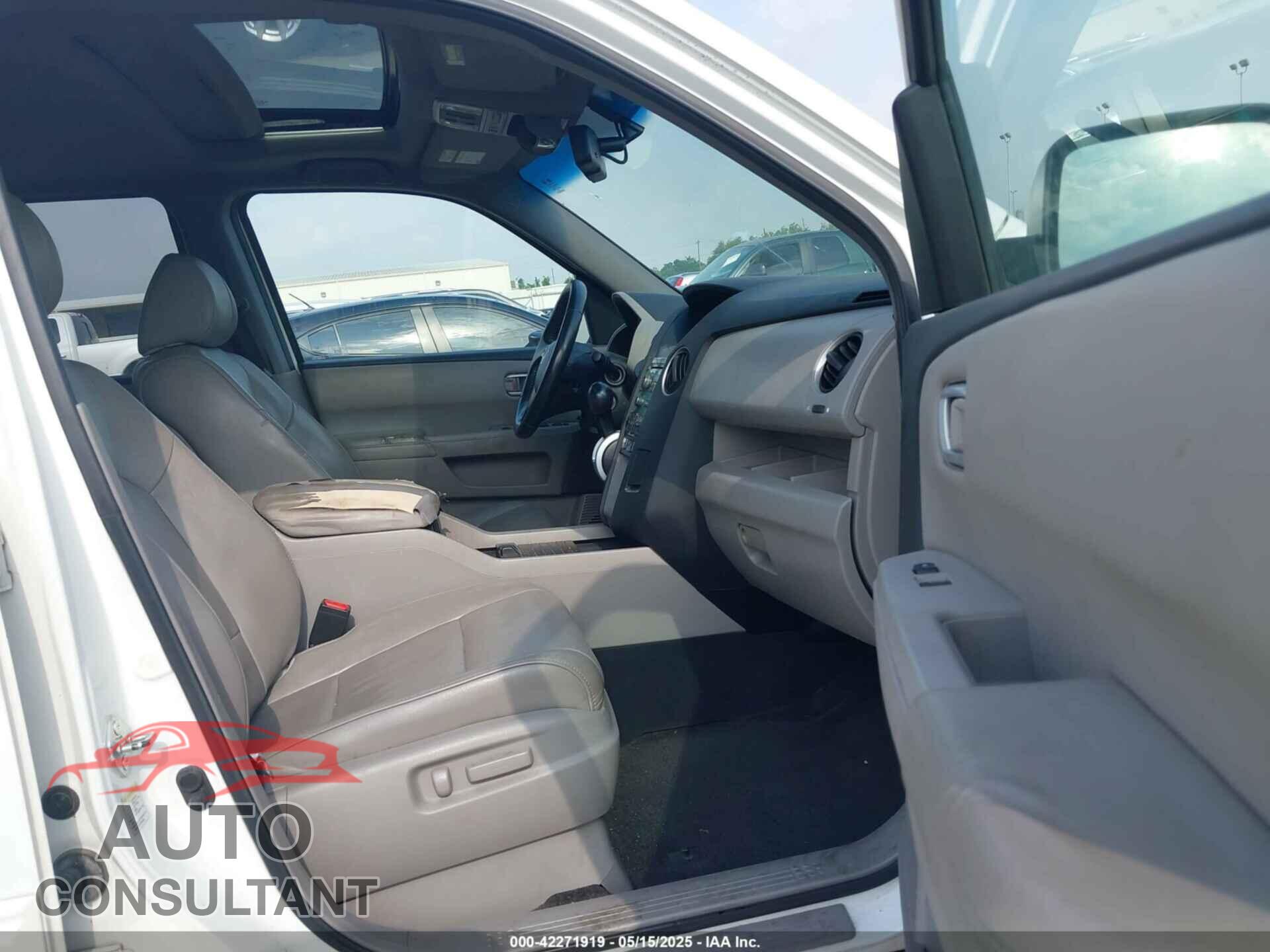HONDA PILOT 2011 - 5FNYF3H54BB016841