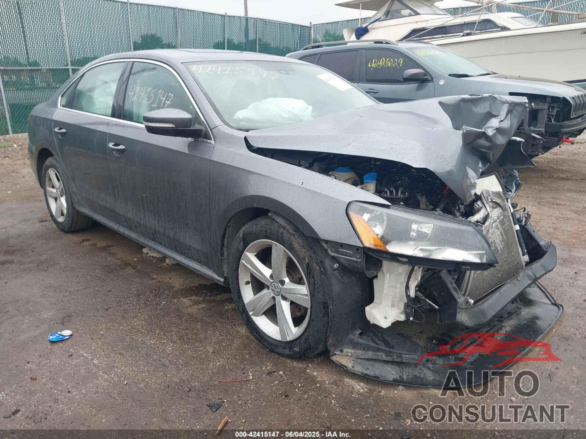 VOLKSWAGEN PASSAT 2013 - 1VWBH7A32DC113369