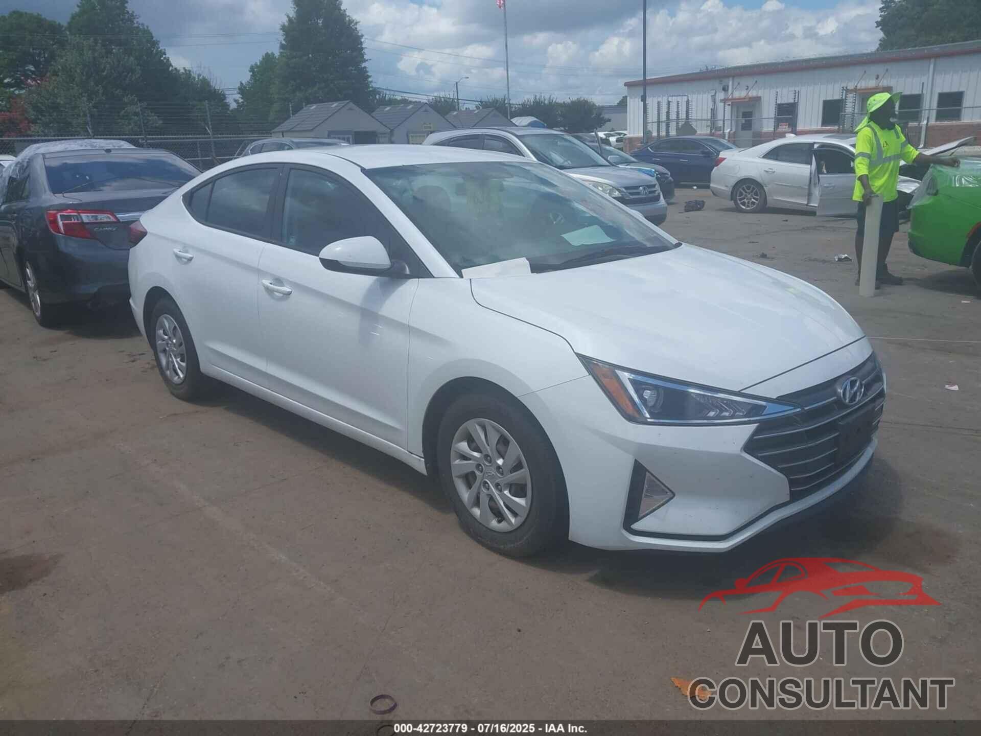 HYUNDAI ELANTRA 2019 - 5NPD74LF0KH448104