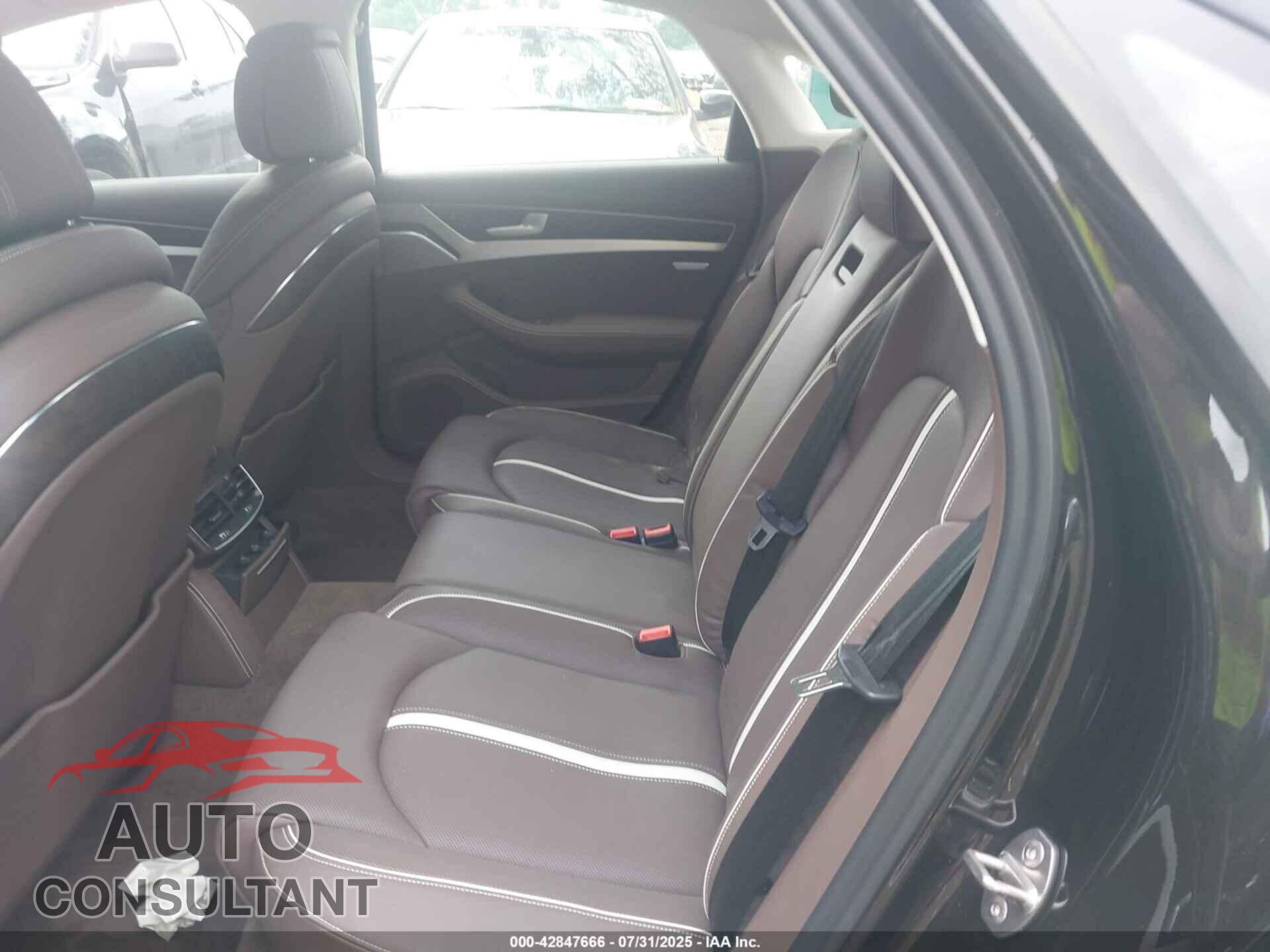 AUDI S8 2013 - WAUD2AFD9DN033113