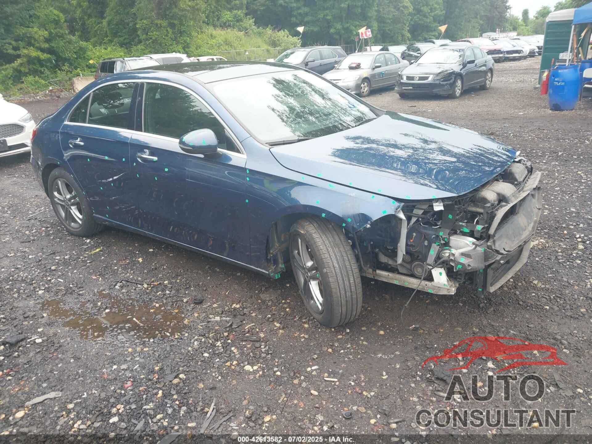 MERCEDES-BENZ A 220 2020 - W1K3G4FB3LJ211819