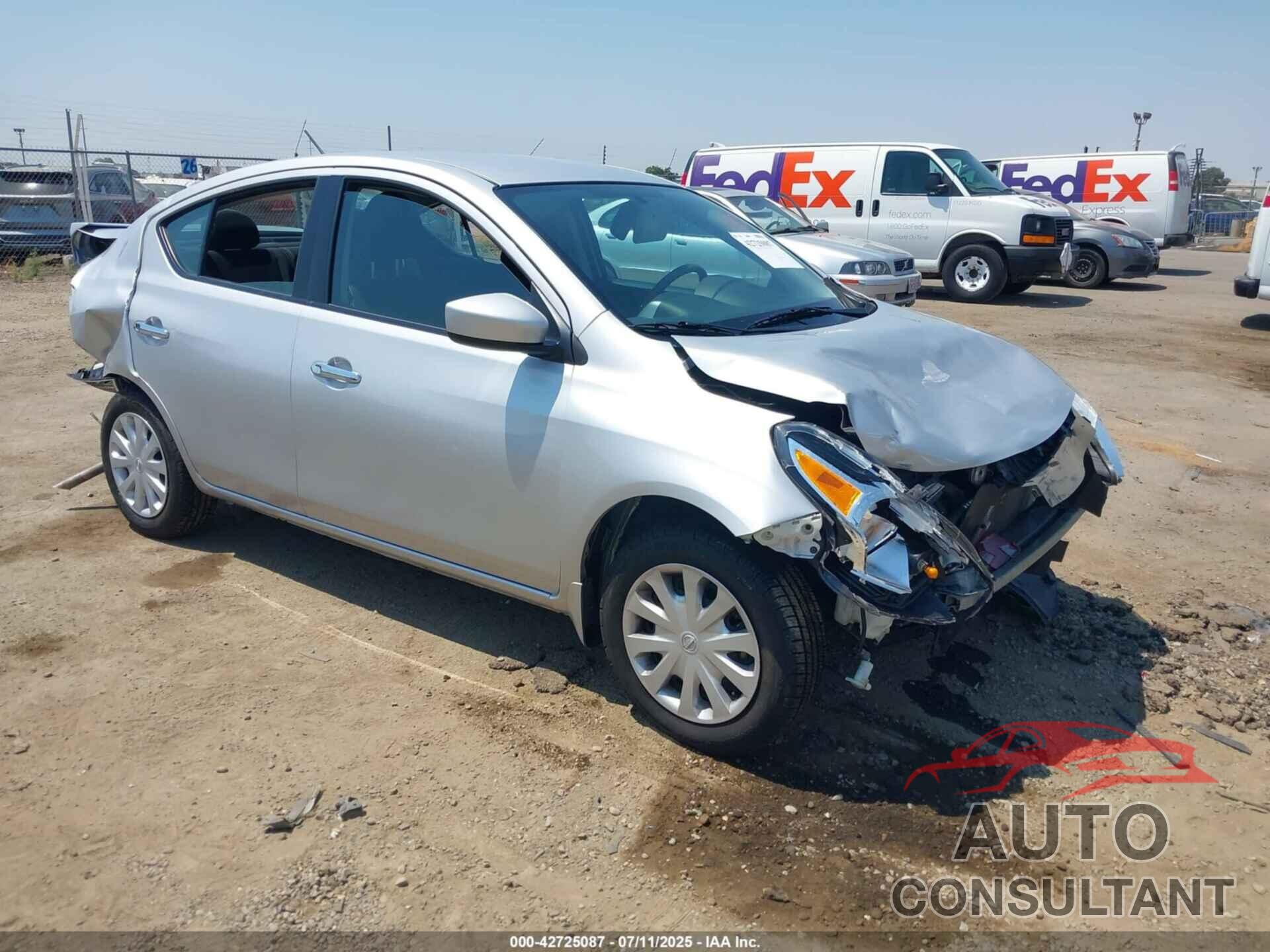 NISSAN VERSA 2017 - 3N1CN7APXHL816301