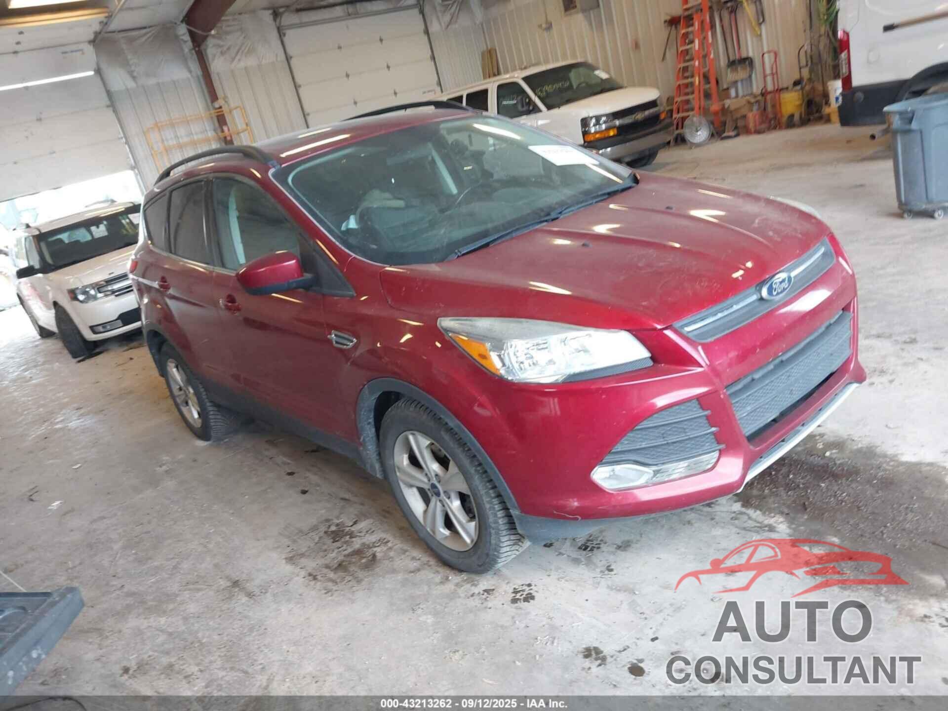 FORD ESCAPE 2015 - 1FMCU0GXXFUB84414