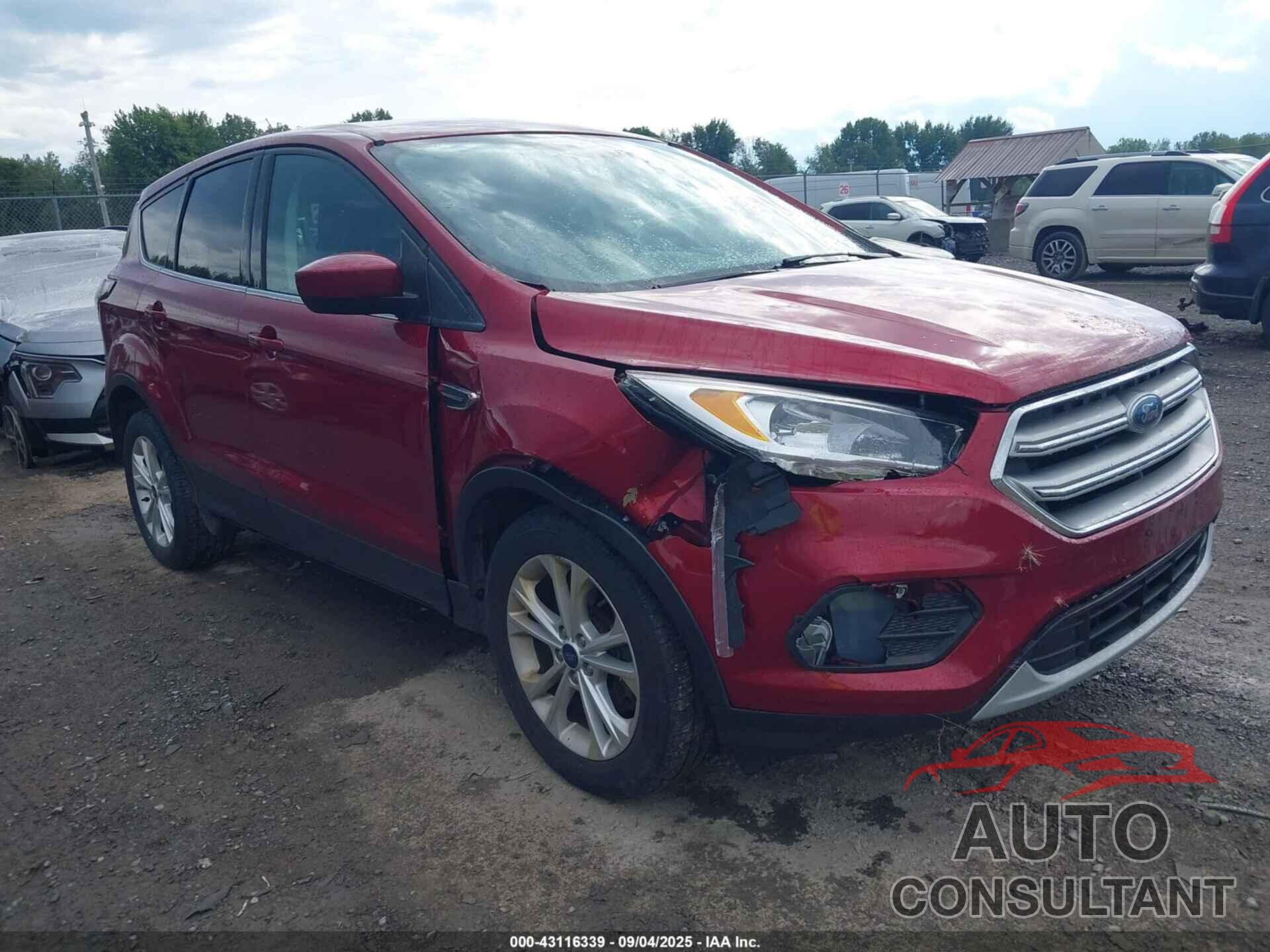 FORD ESCAPE 2017 - 1FMCU9GD4HUF00385