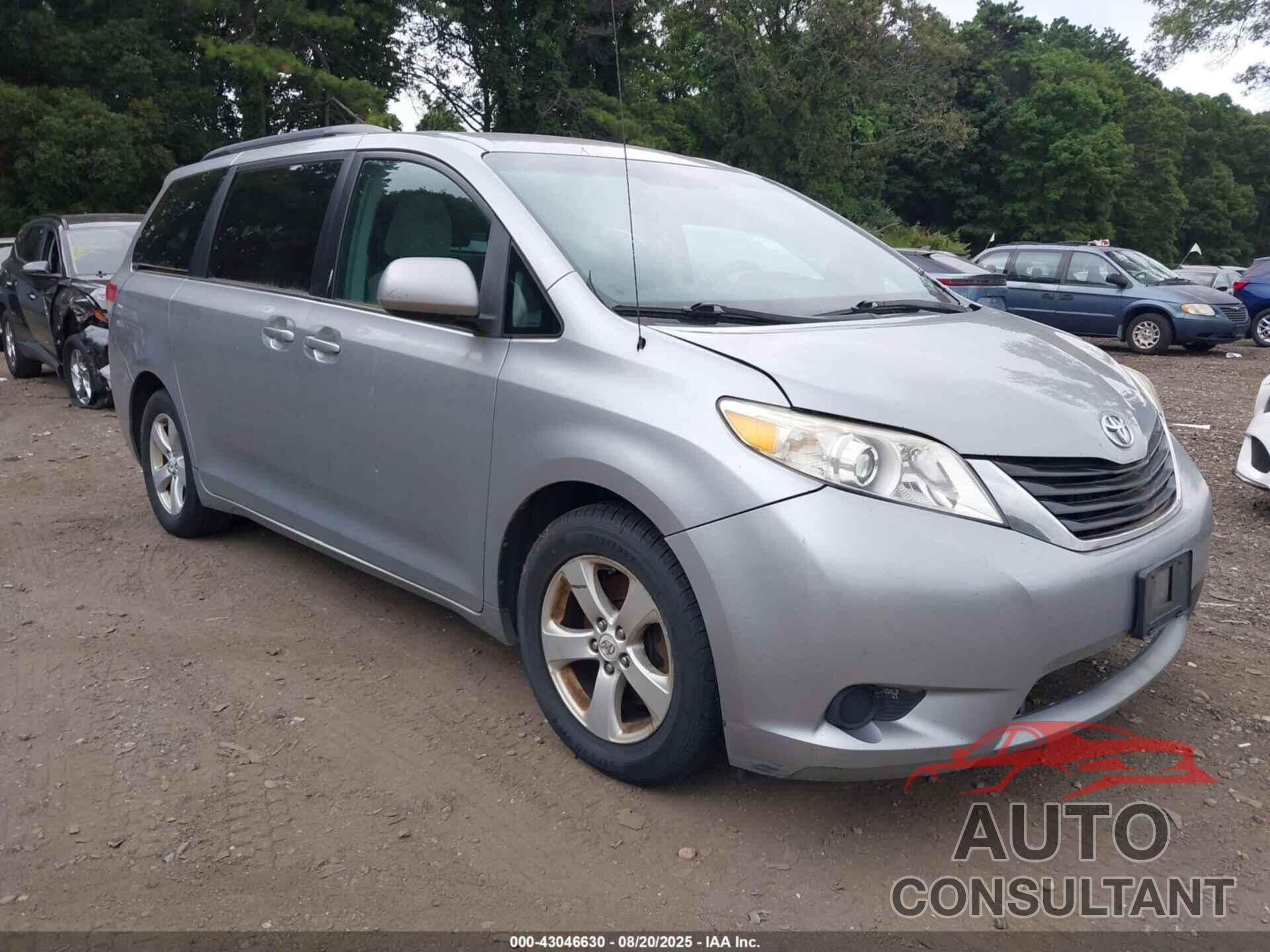 TOYOTA SIENNA 2011 - 5TDKK3DC2BS044879