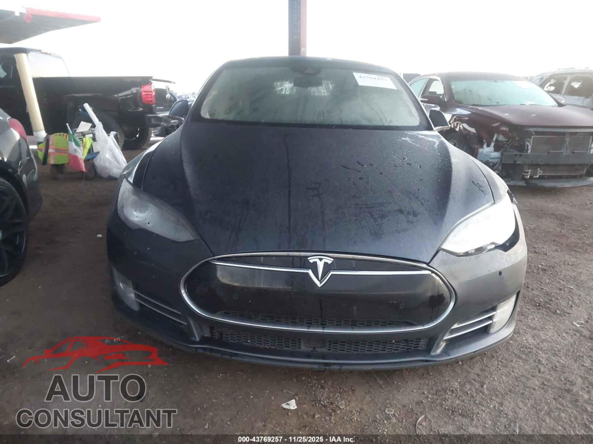 TESLA MODEL S 2015 - 5YJSA1E2XFF116080