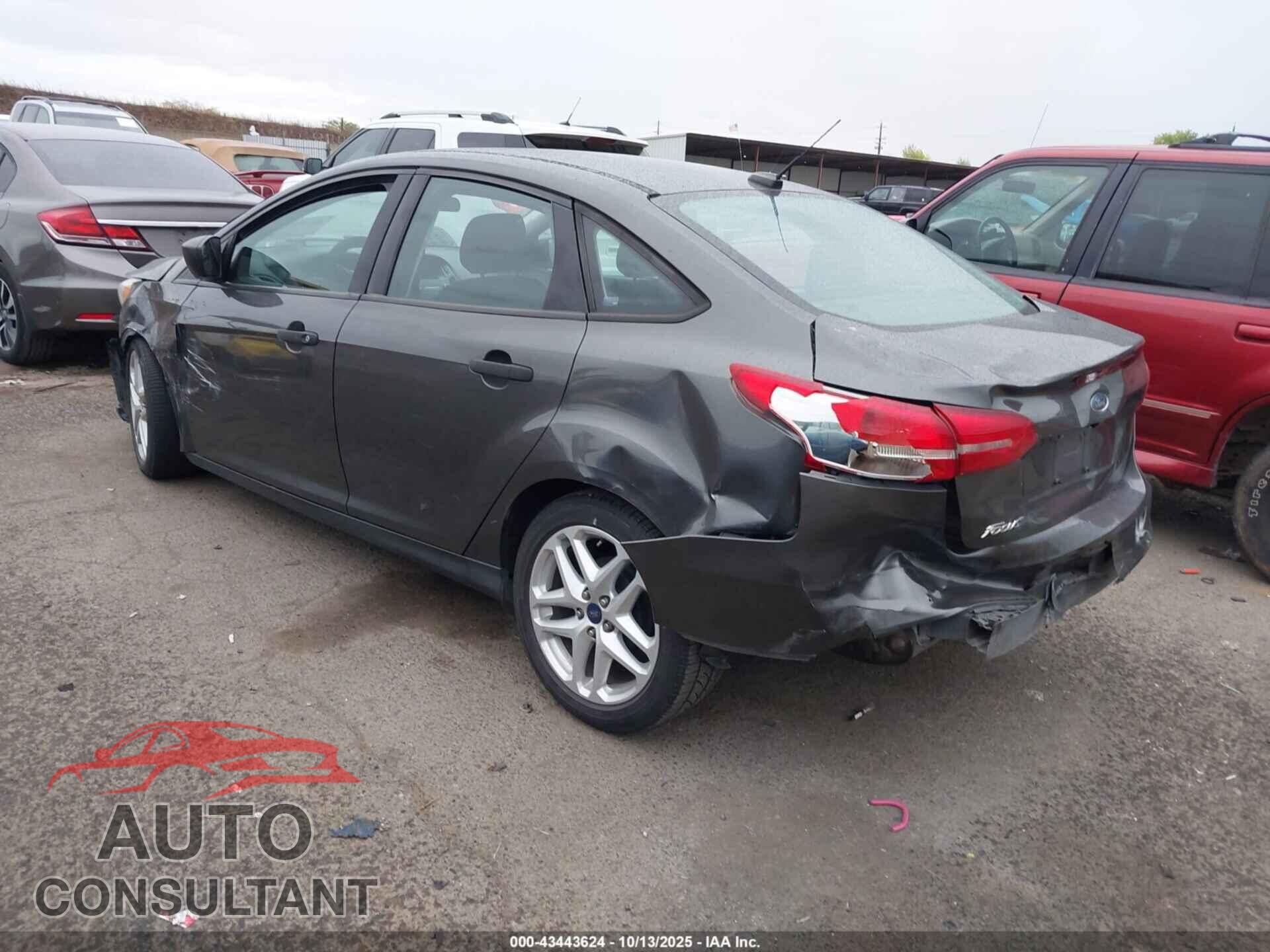 FORD FOCUS 2017 - 1FADP3E22HL329145