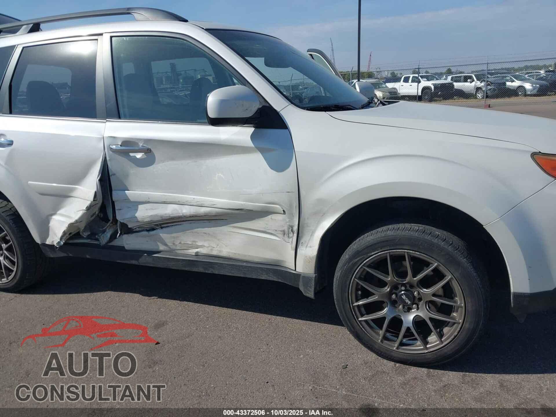 SUBARU FORESTER 2013 - JF2SHAEC4DH426471