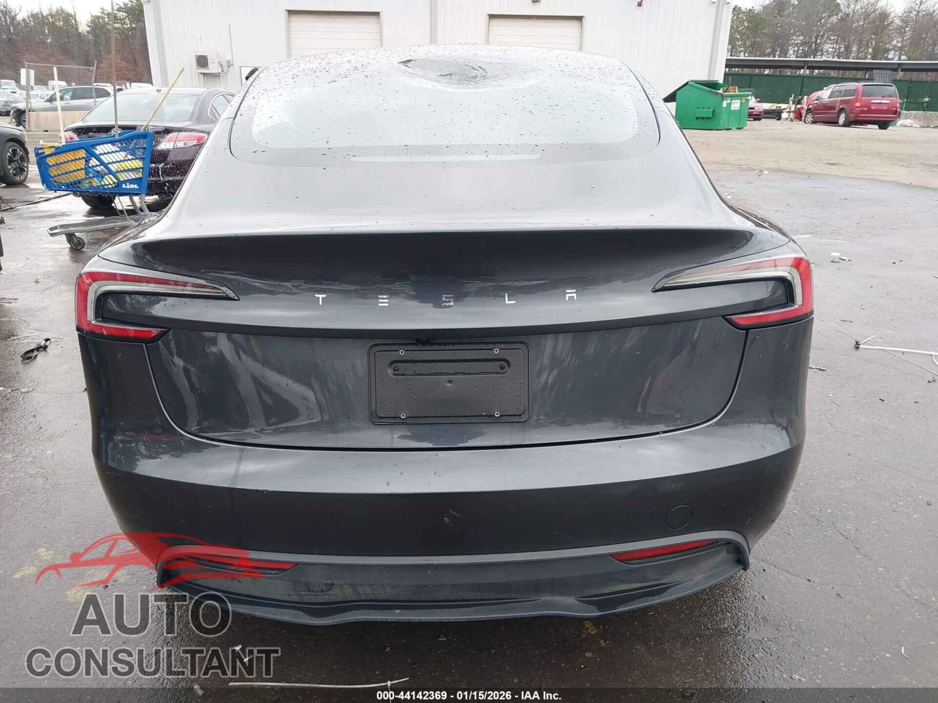 TESLA MODEL 3 2025 - 5YJ3E1EA2SF952928