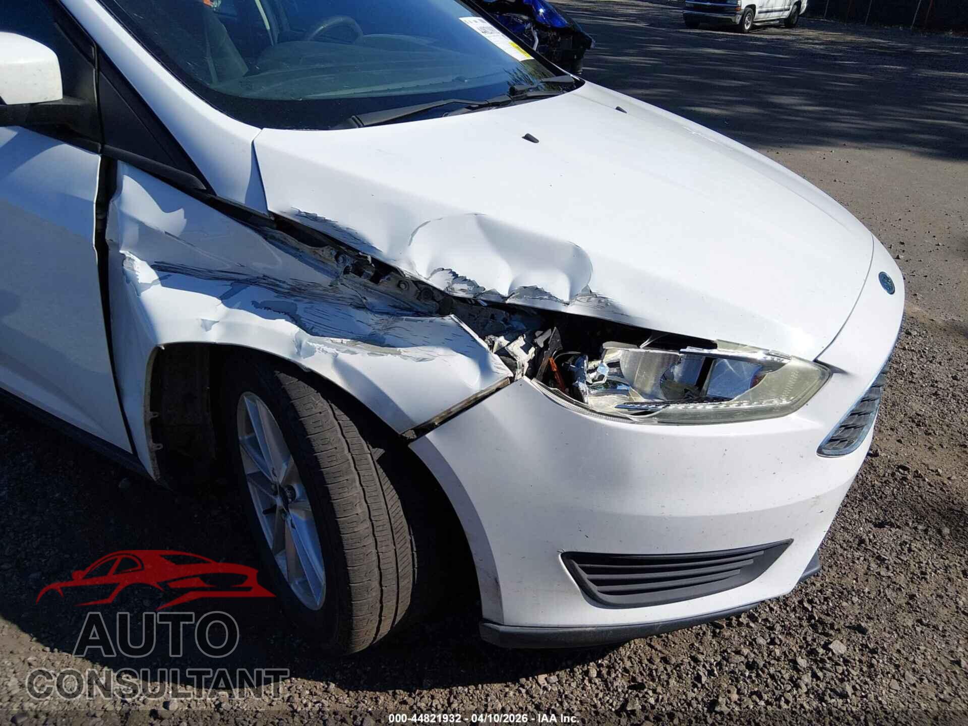 FORD FOCUS 2015 - 1FADP3F20FL250357