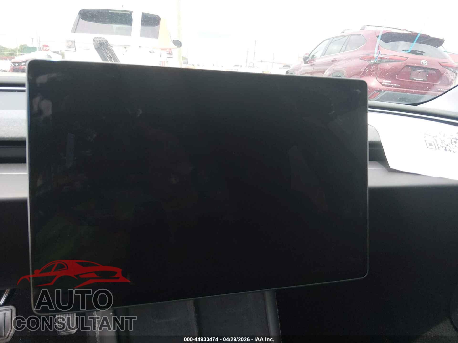 TESLA MODEL 3 2024 - 5YJ3E1EA1RF825145
