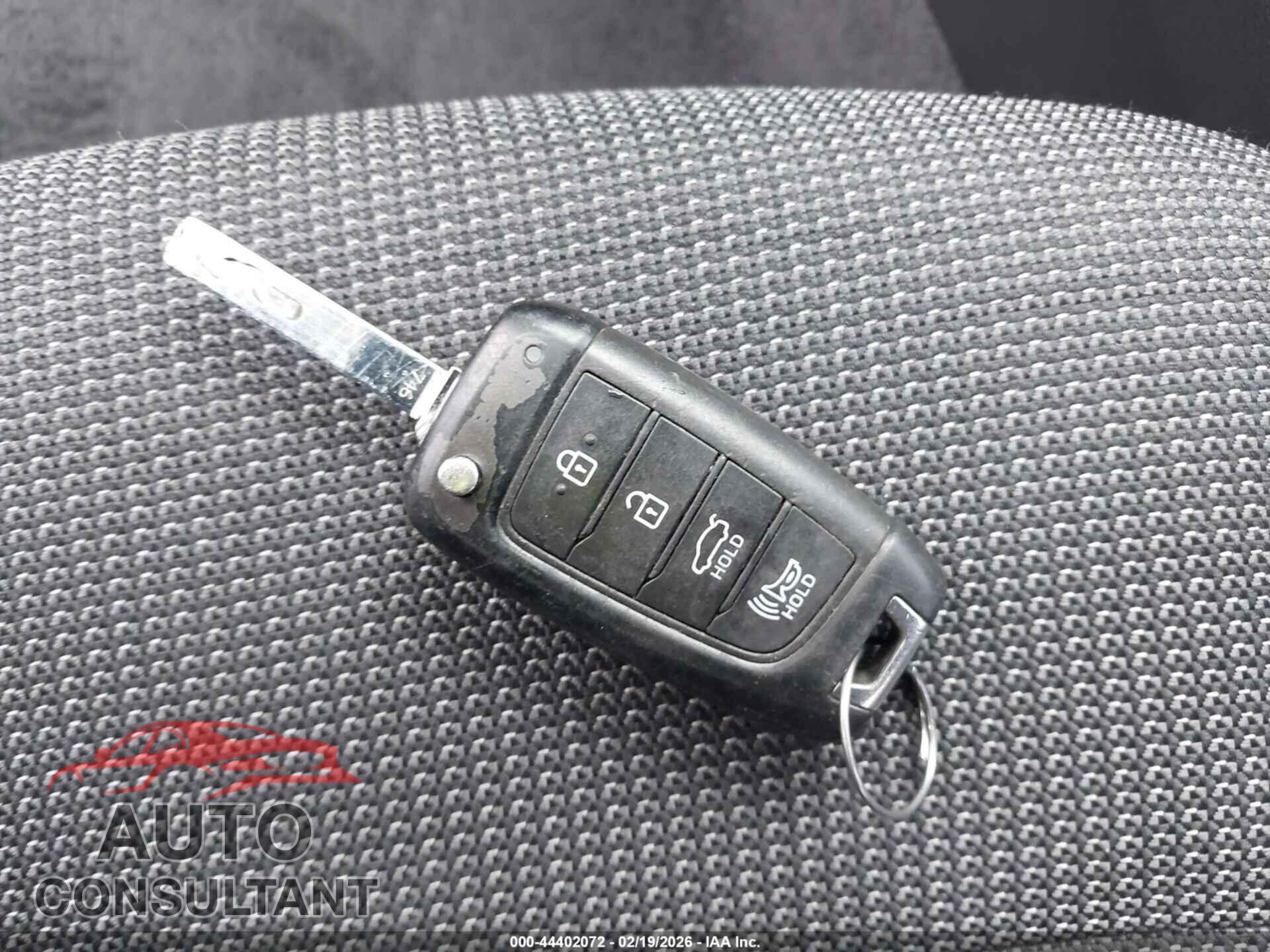 HYUNDAI ACCENT 2019 - 3KPC24A30KE064458