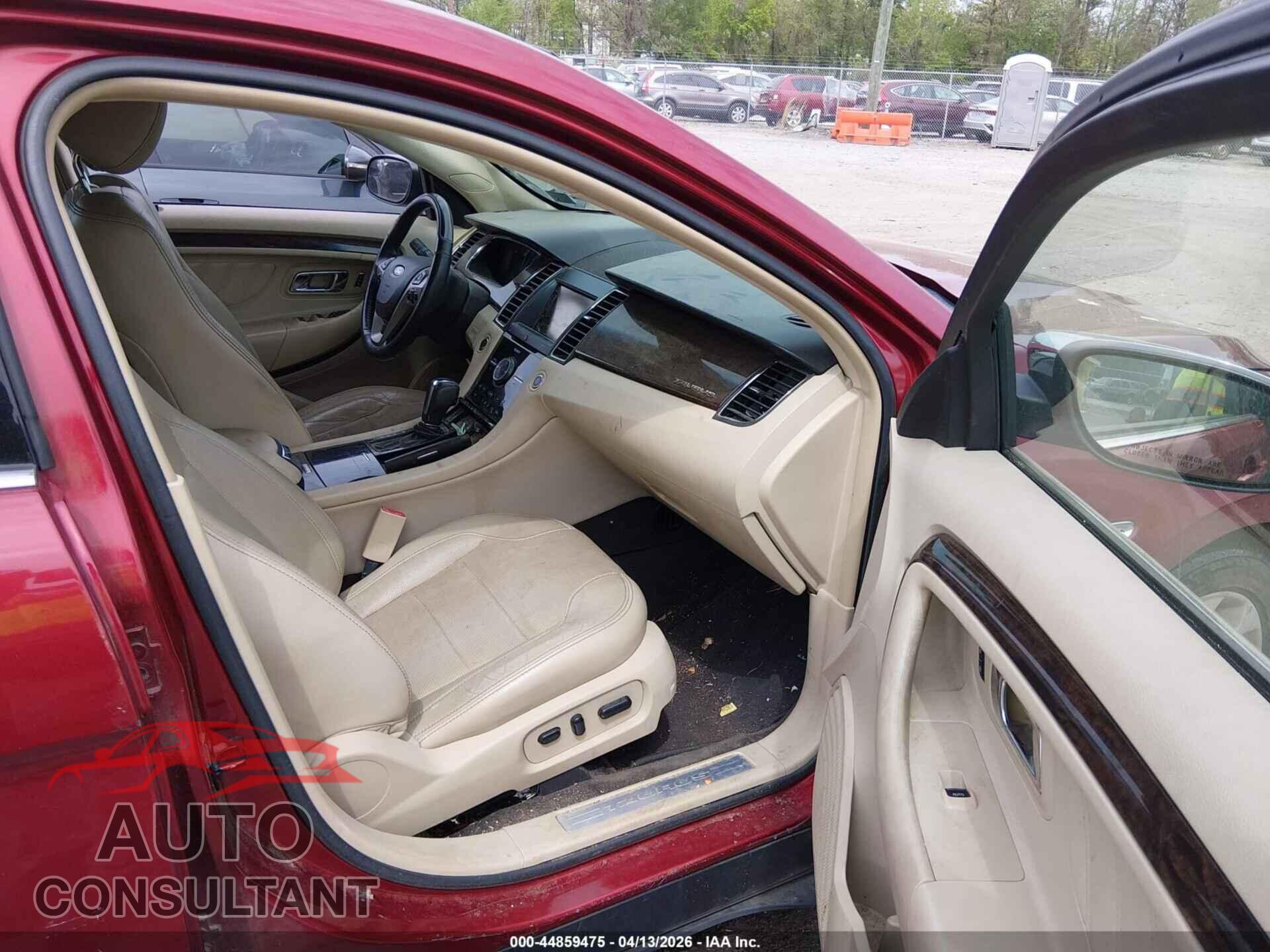 FORD TAURUS 2015 - 1FAHP2F85FG100155
