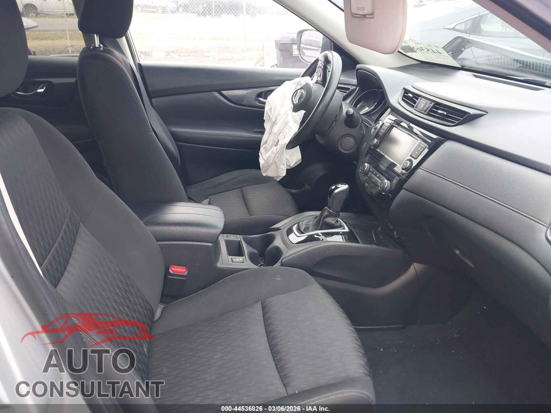 NISSAN ROGUE 2020 - KNMAT2MT1LP517010