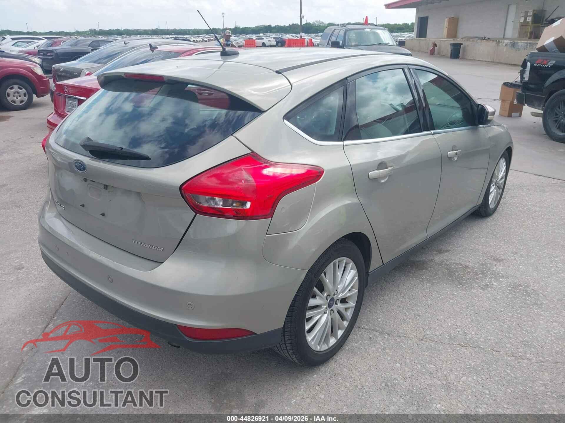 FORD FOCUS 2016 - 1FADP3N28GL255857