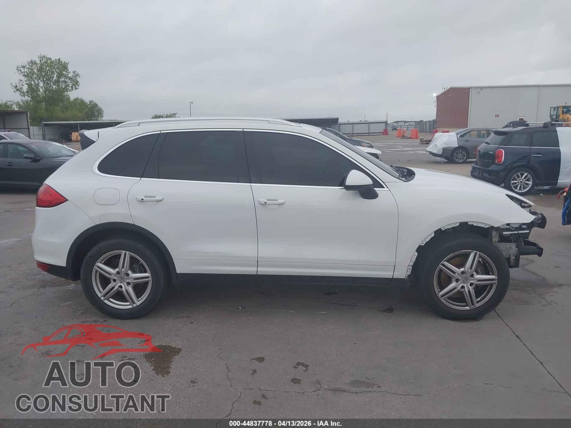 PORSCHE CAYENNE 2012 - WP1AA2A2XCLA08413