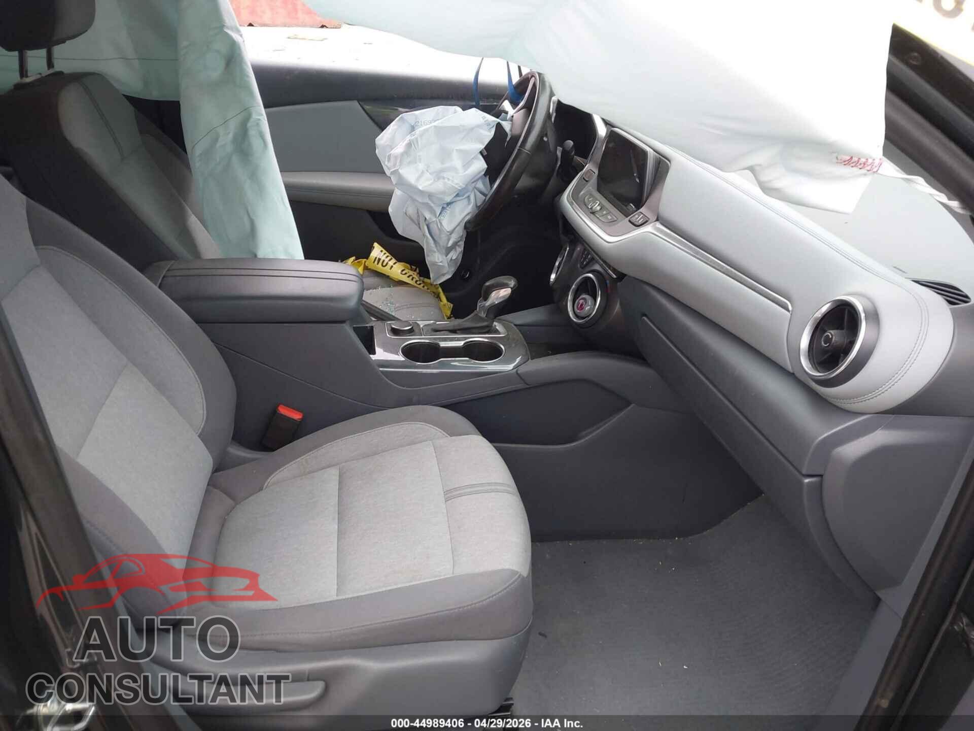 CHEVROLET BLAZER 2019 - 3GNKBBRAXKS703473
