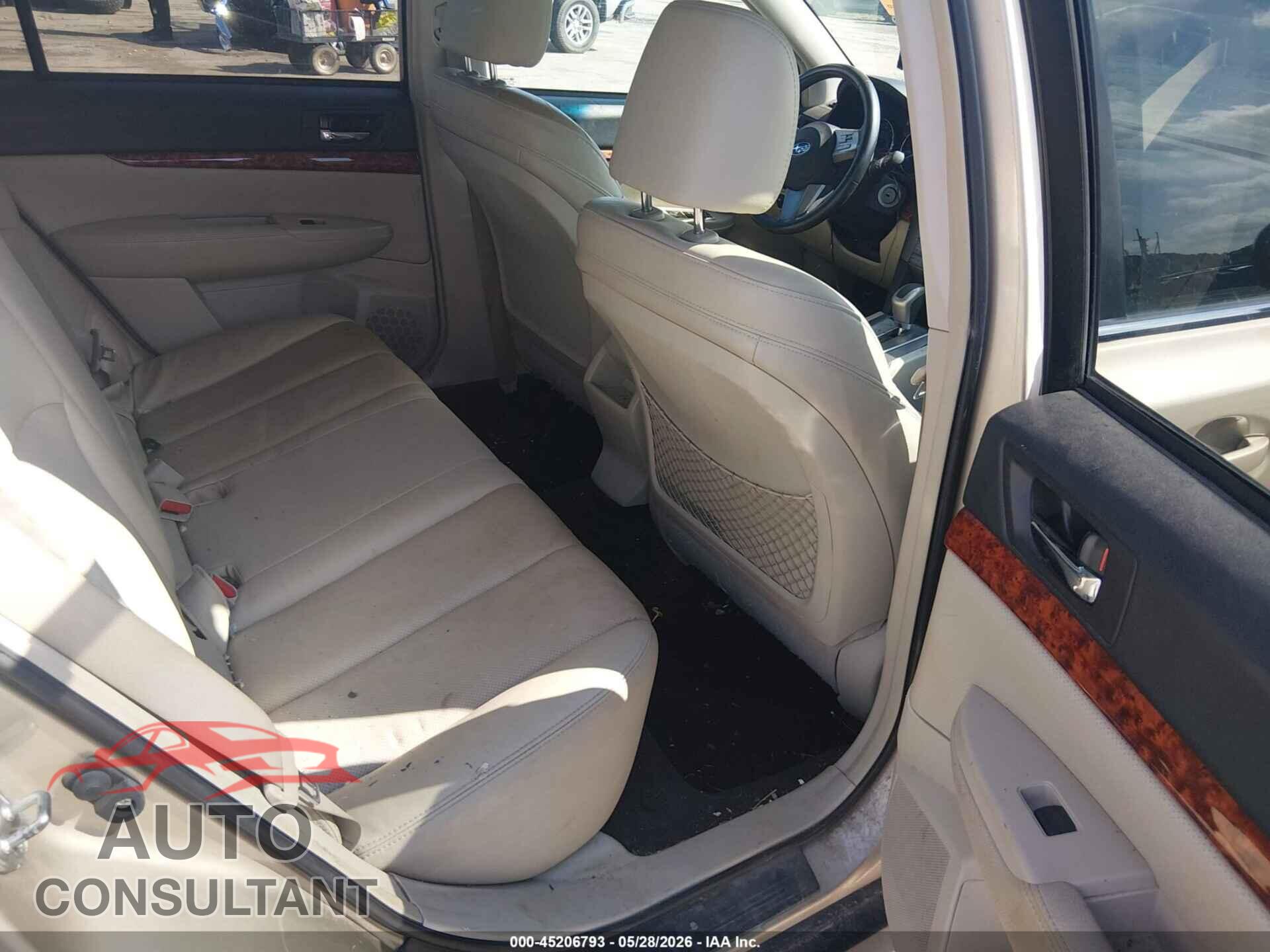 SUBARU OUTBACK 2010 - 4S4BRBKC8A3379181