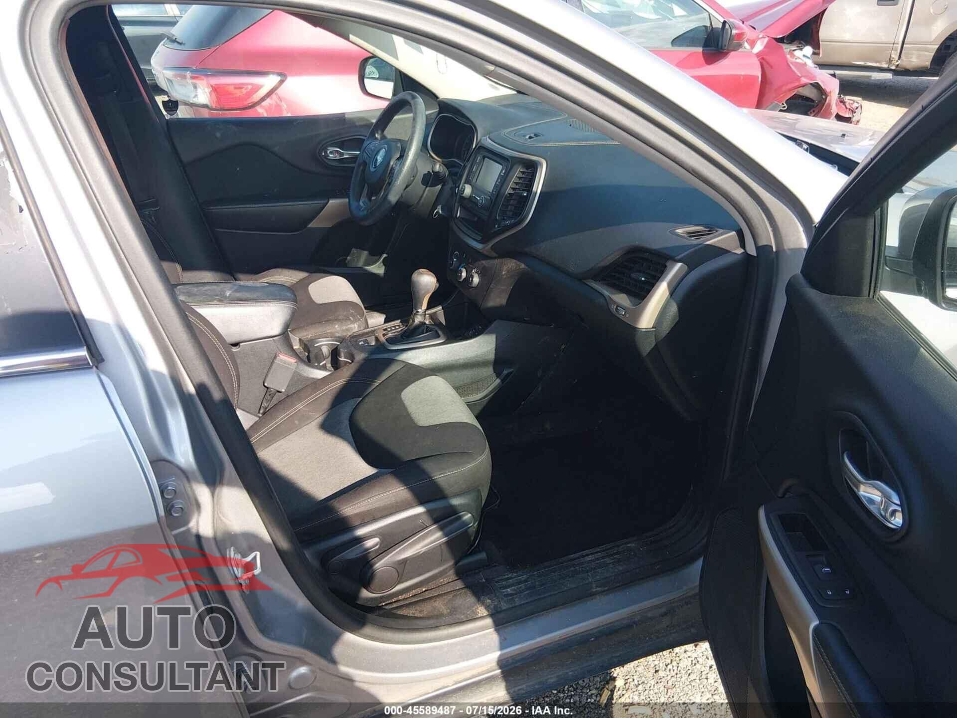 JEEP CHEROKEE 2018 - 1C4PJLCB3JD611676