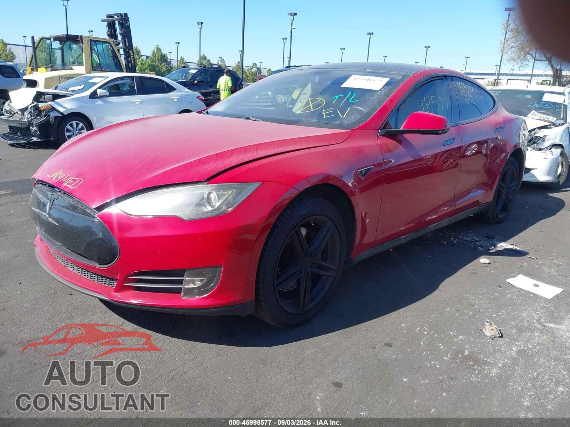 TESLA MODEL S 2013 - 5YJSA1DP0DFP09635