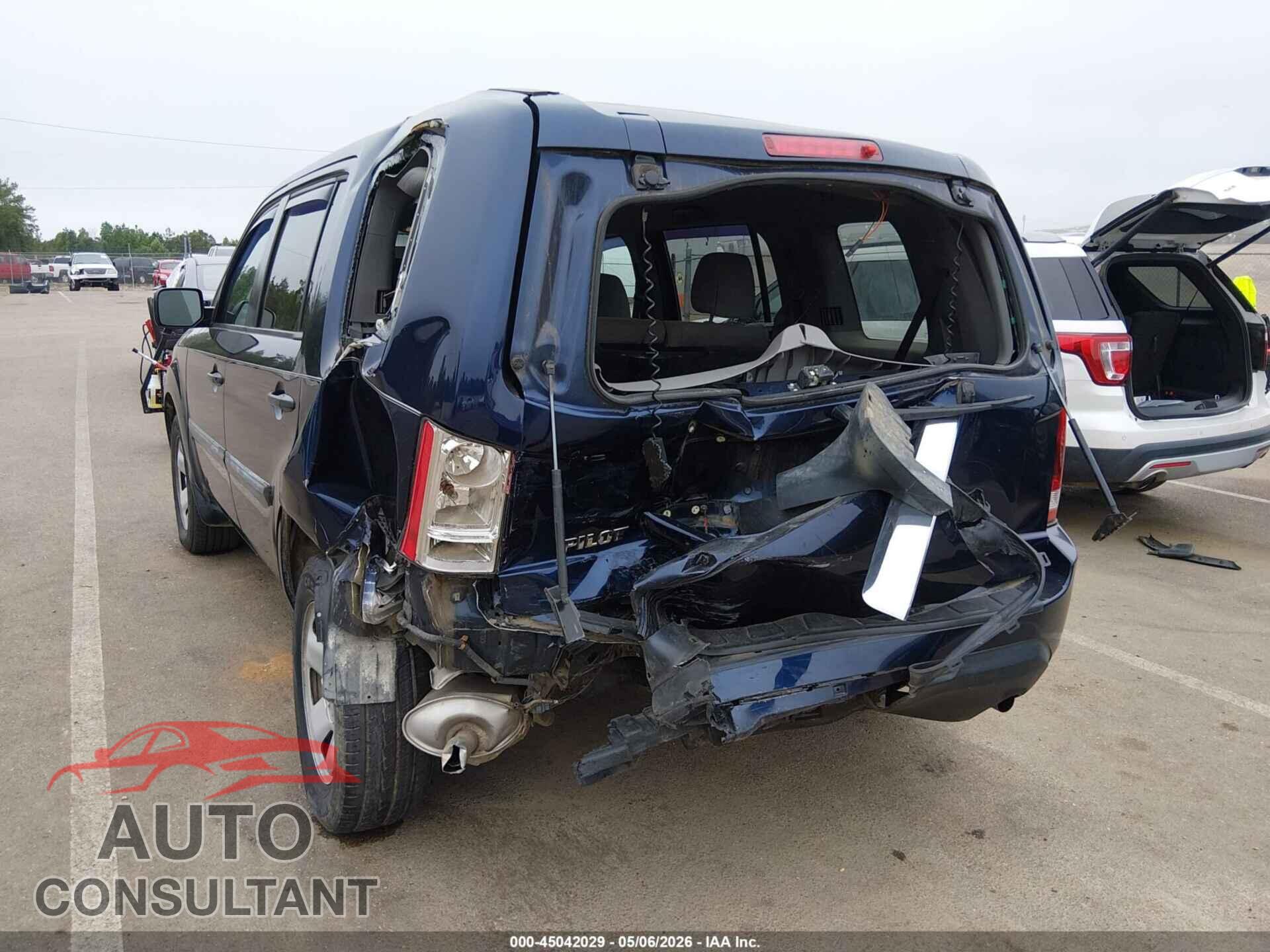 HONDA PILOT 2015 - 5FNYF4H21FB001408