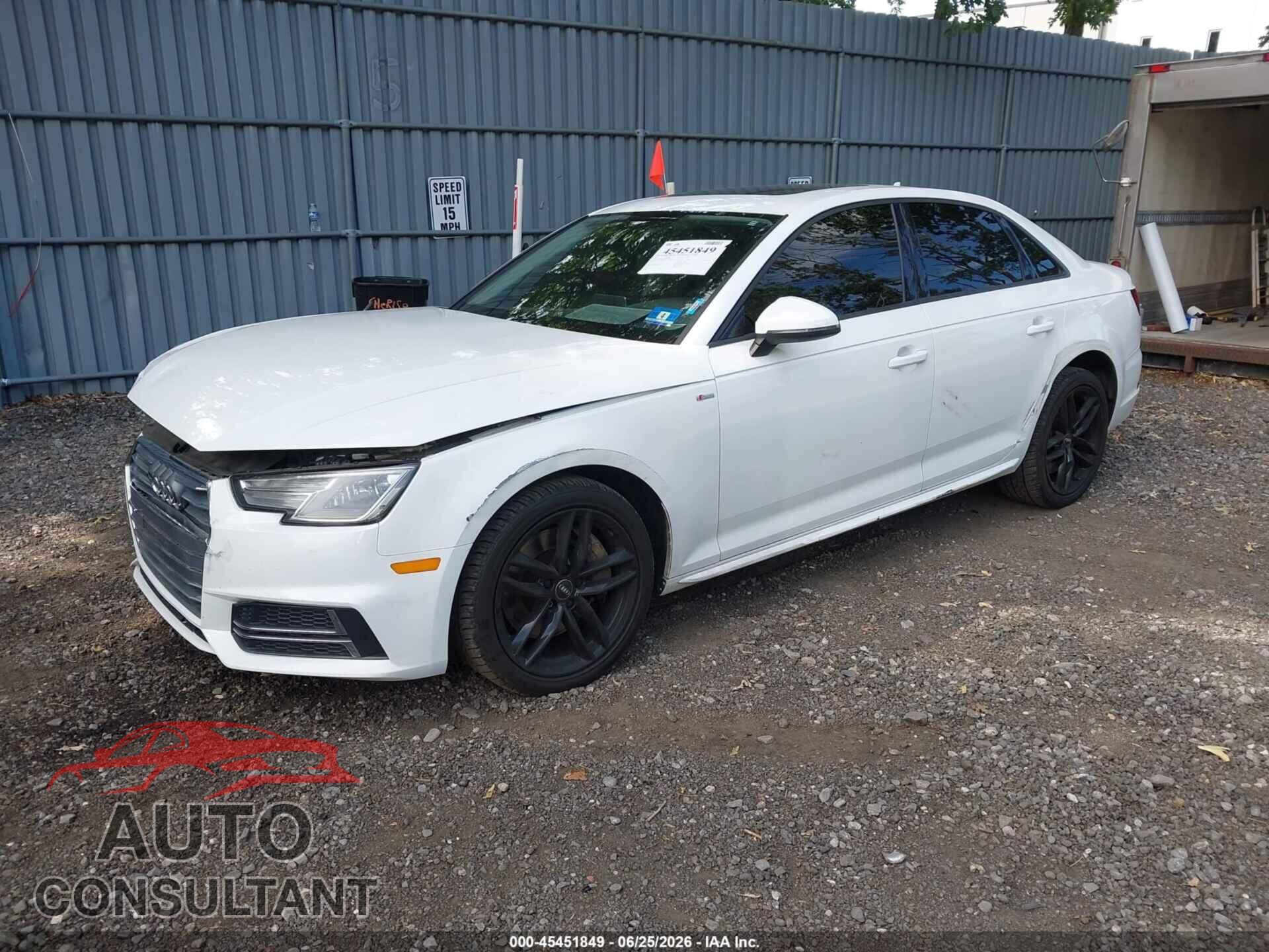 AUDI A4 2017 - WAUDNAF40HN054591