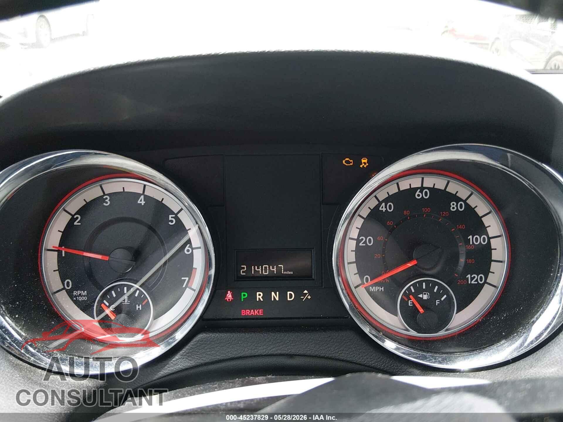 DODGE GRAND CARAVAN 2015 - 2C4RDGCG7FR738146