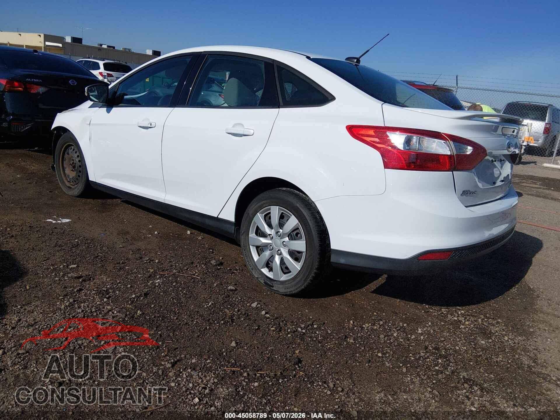 FORD FOCUS 2013 - 1FADP3F27DL364045