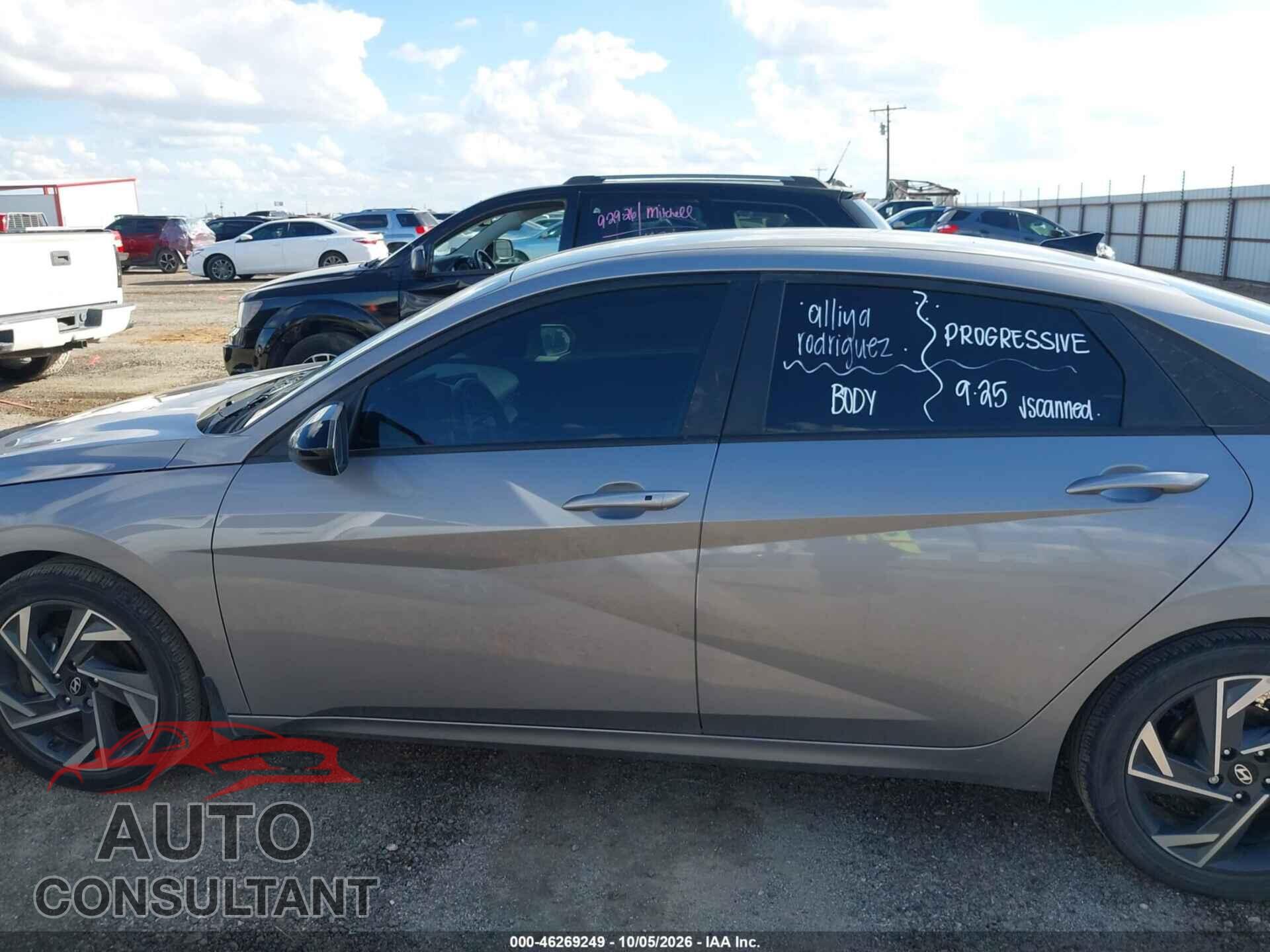 HYUNDAI ELANTRA 2025 - KMHLM4DG4SU977908