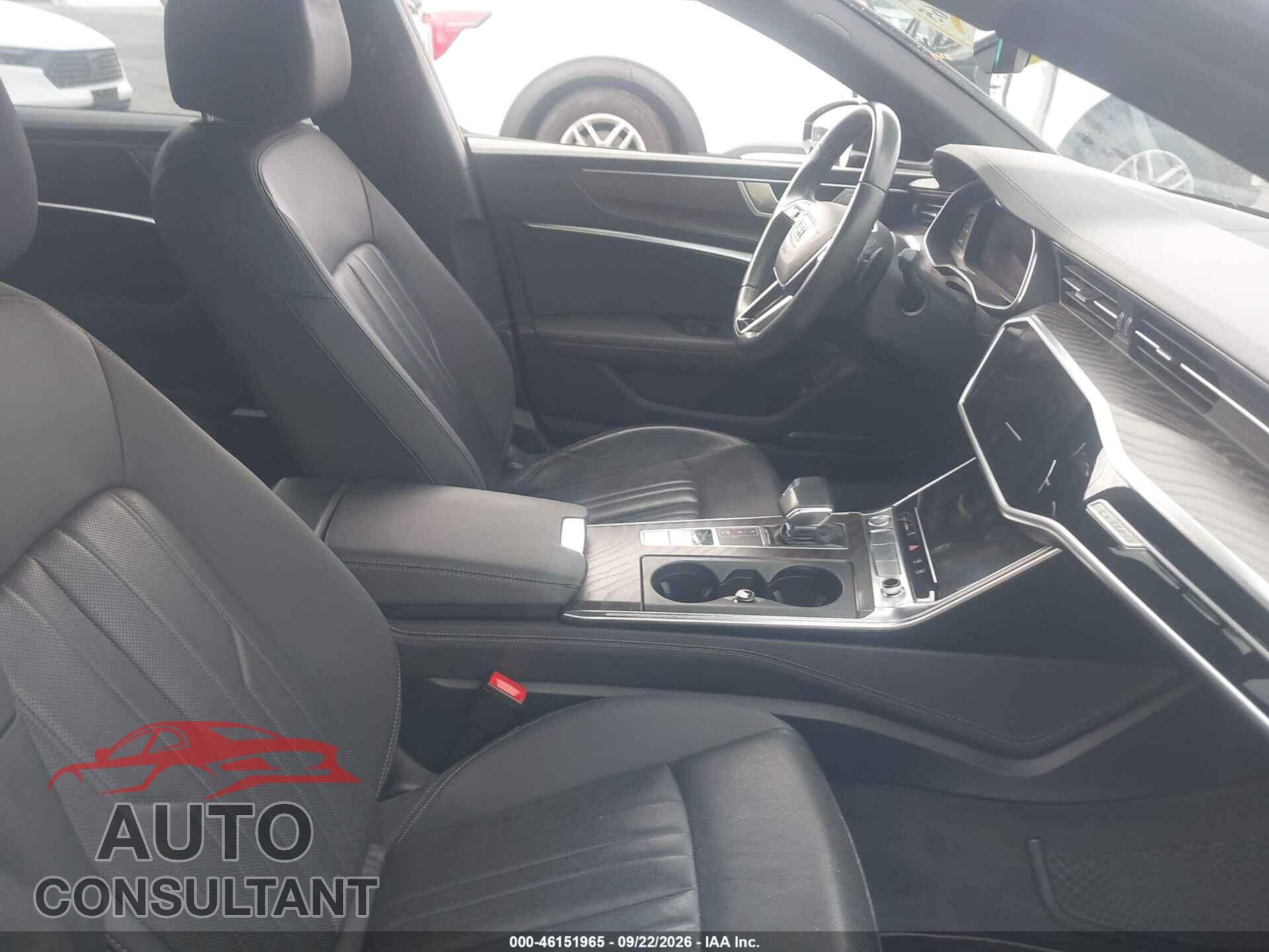 AUDI A7 2019 - WAUV2AF20KN046364