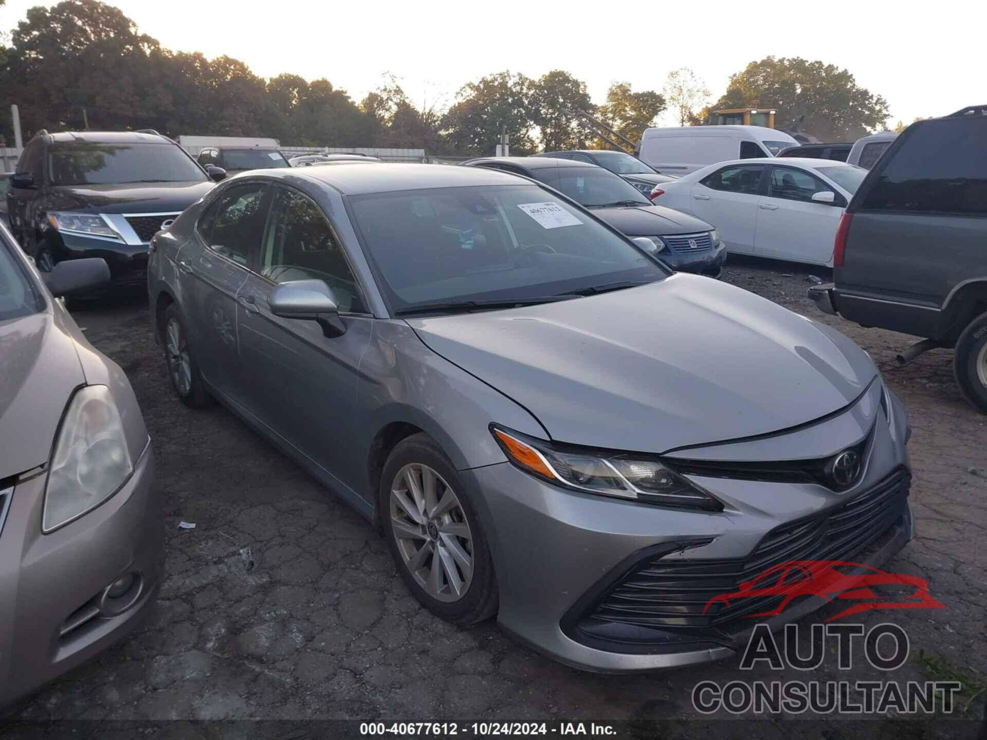 TOYOTA CAMRY 2022 - 4T1C11AK3NU032307