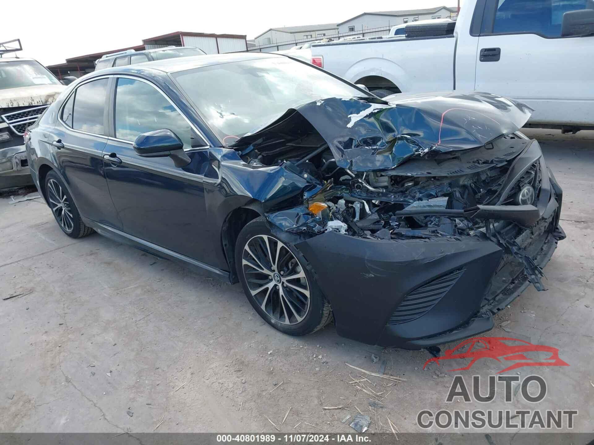 TOYOTA CAMRY 2018 - 4T1B11HK4JU549594