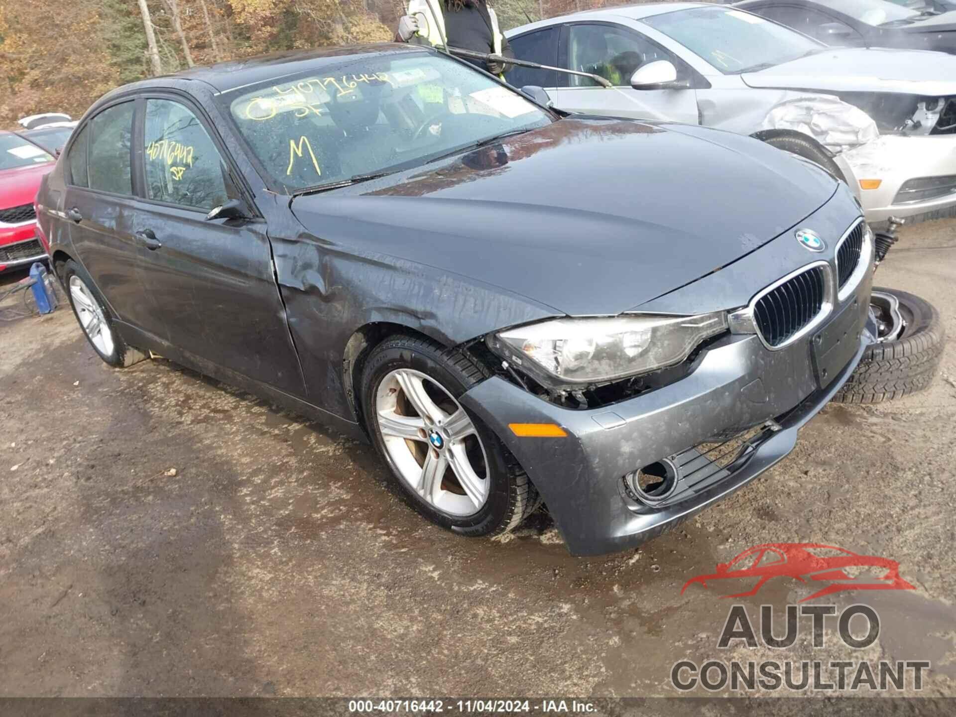 BMW 328I 2013 - WBA3B5G51DNS01031