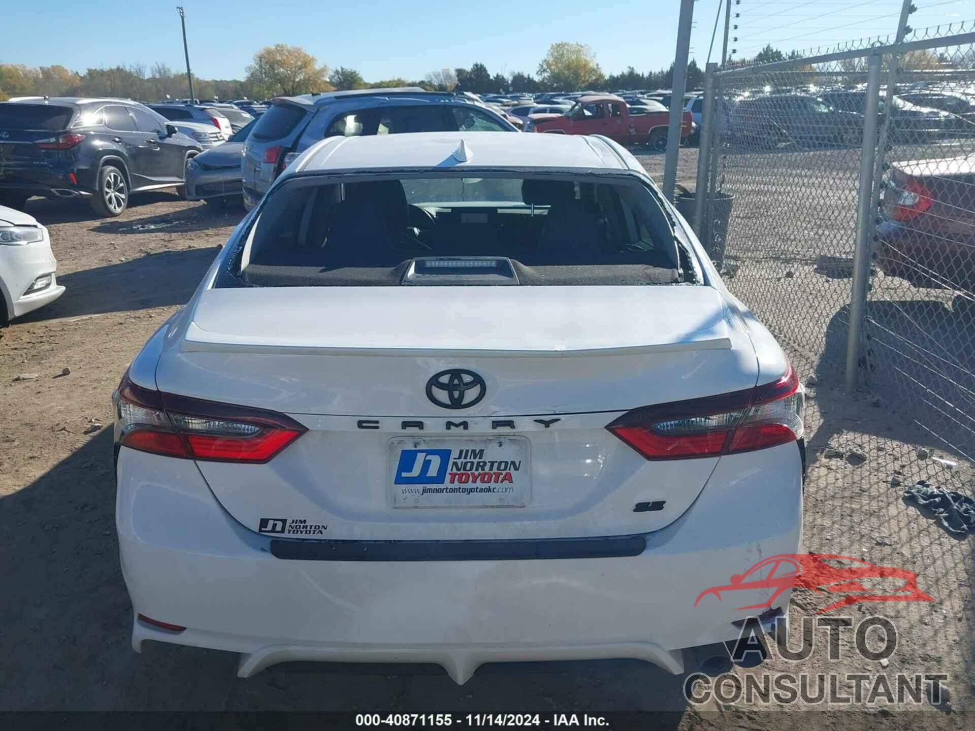 TOYOTA CAMRY 2022 - 4T1G11AK4NU662001