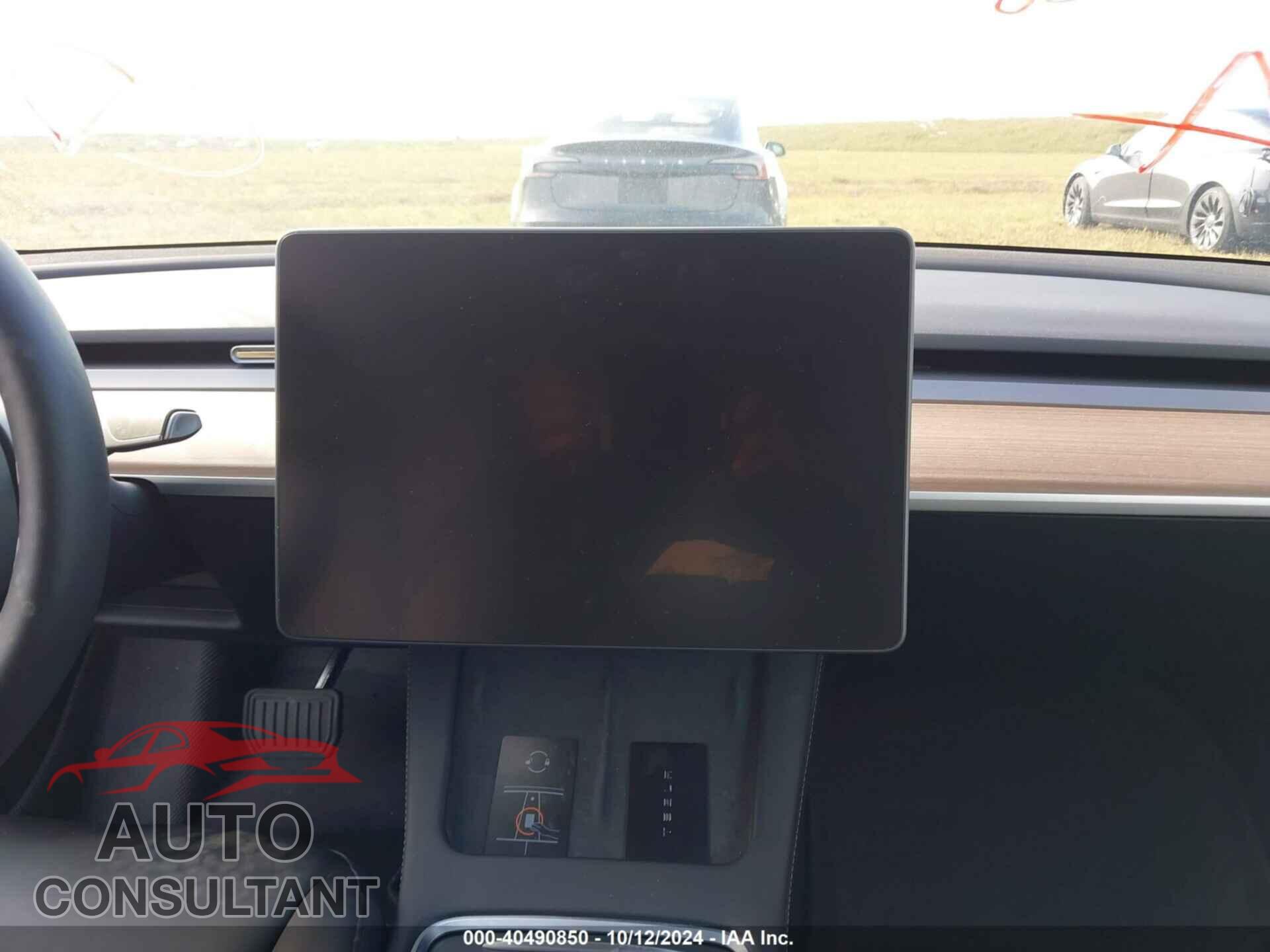 TESLA MODEL 3 2023 - 5YJ3E1EA5PF657345