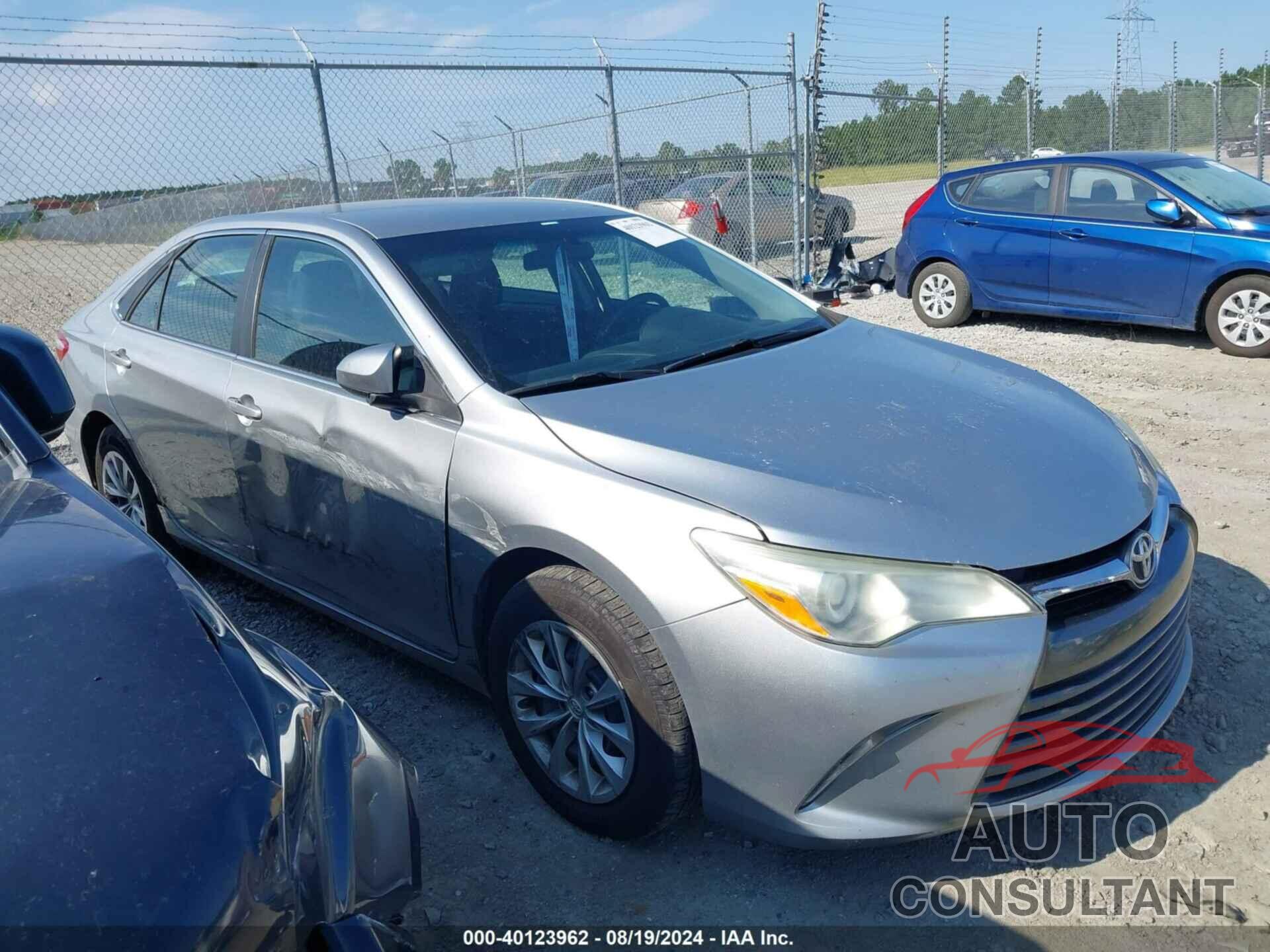 TOYOTA CAMRY 2016 - 4T4BF1FK8GR558379