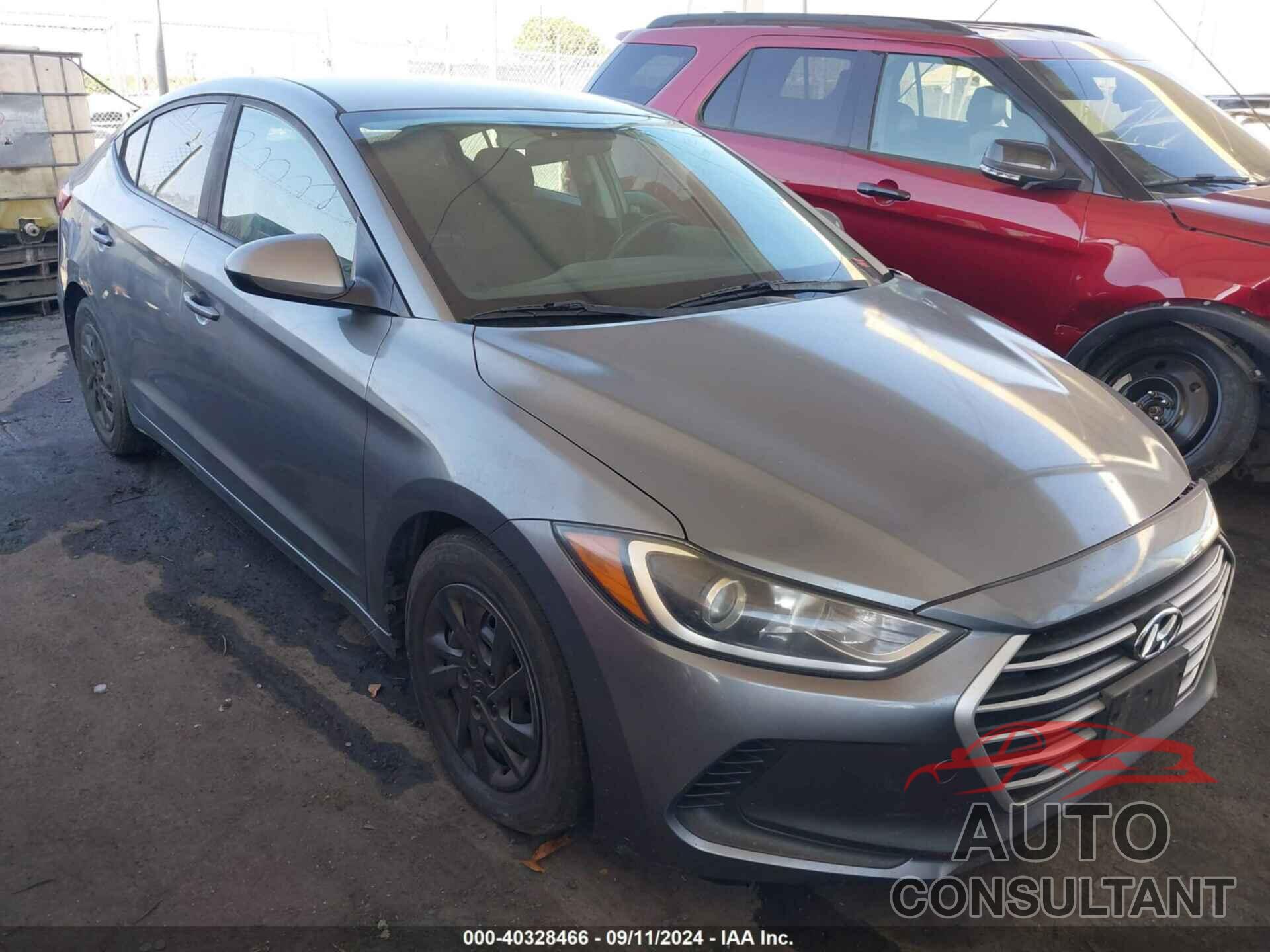 HYUNDAI ELANTRA 2018 - KMHD74LF0JU632622